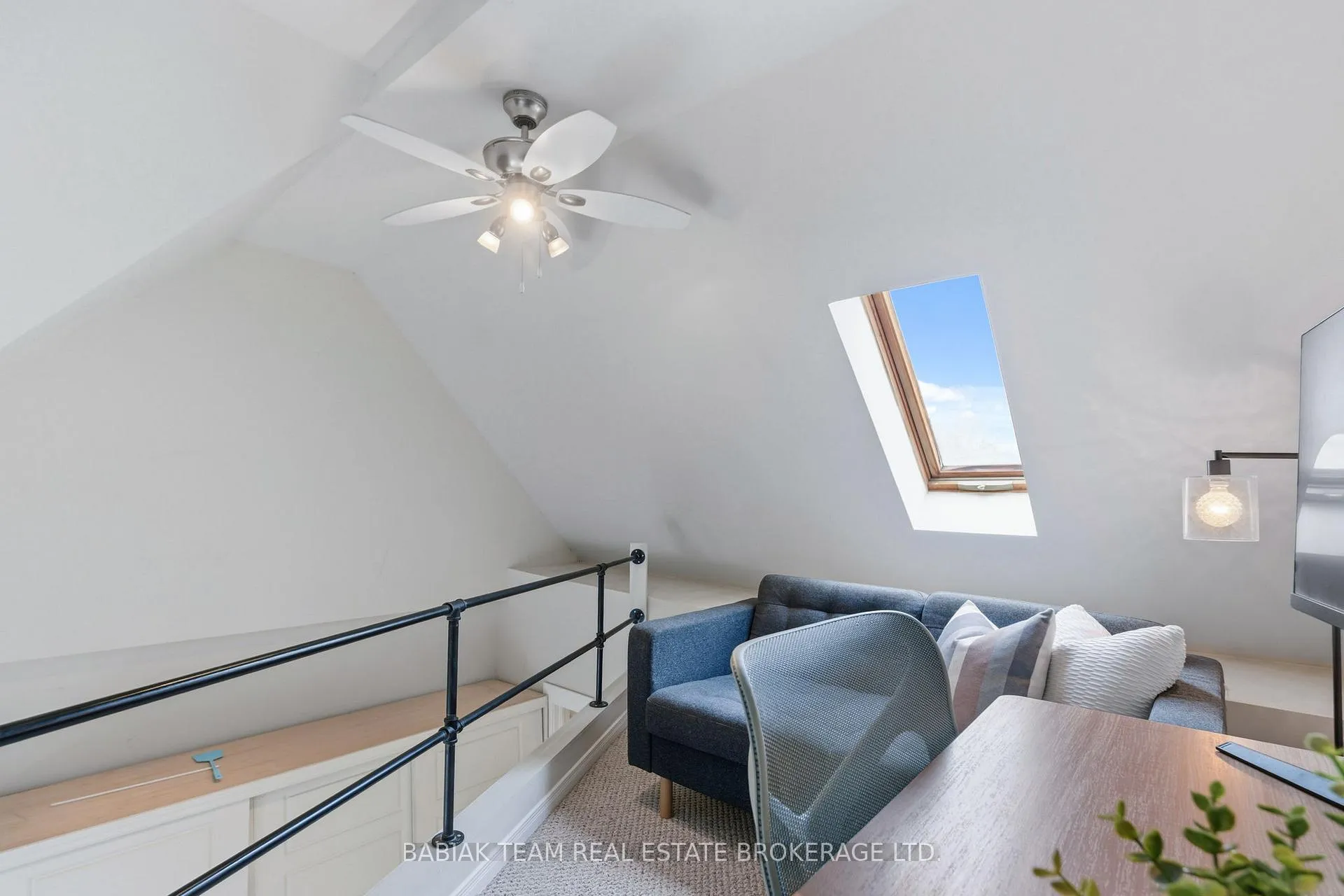 Photo 24 of 92 Indian Road Crescent, Toronto, High Park North — HOMEH