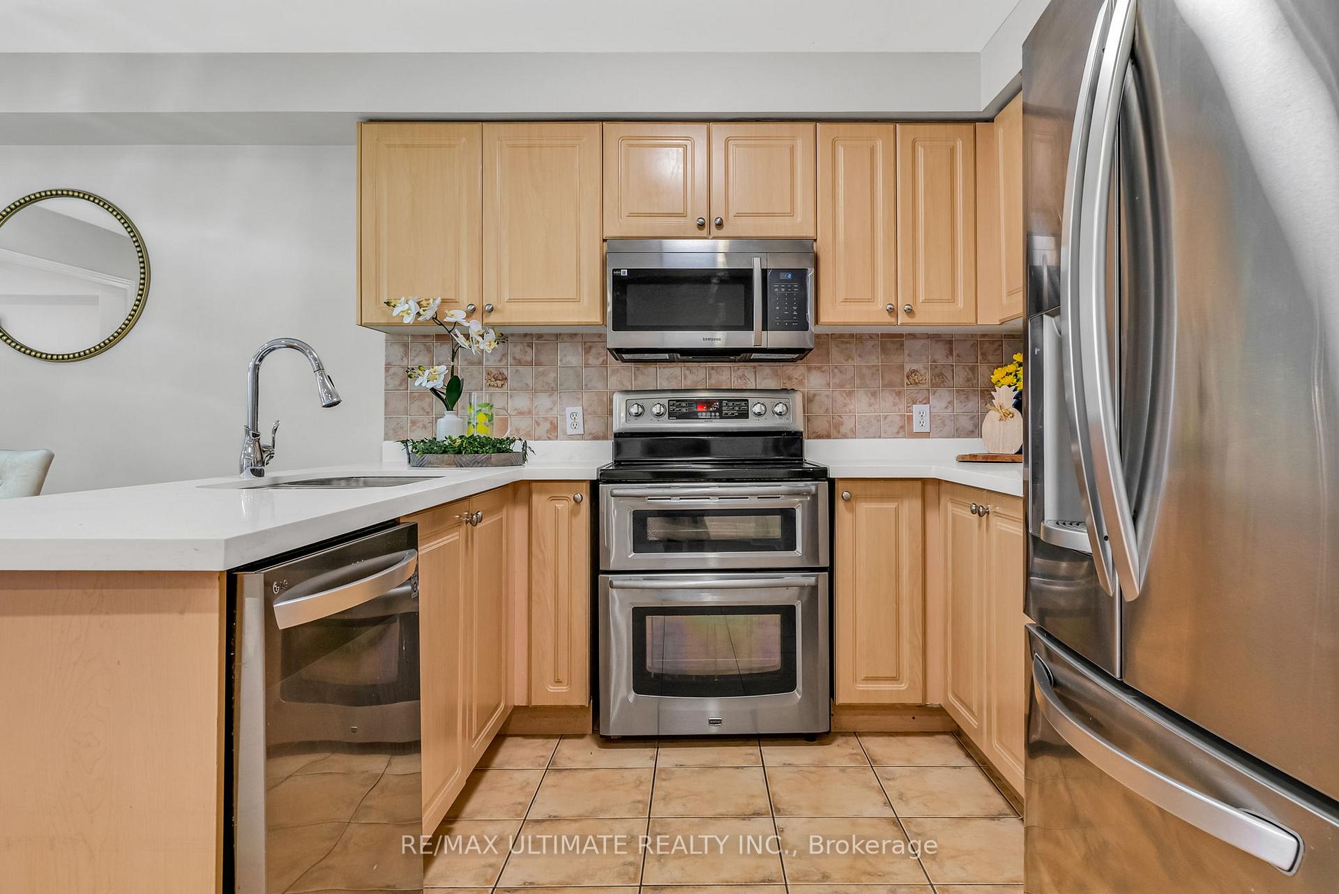 Photo 9 of 8 Dooley Crescent, Ajax, Northwest Ajax — HOMEH
