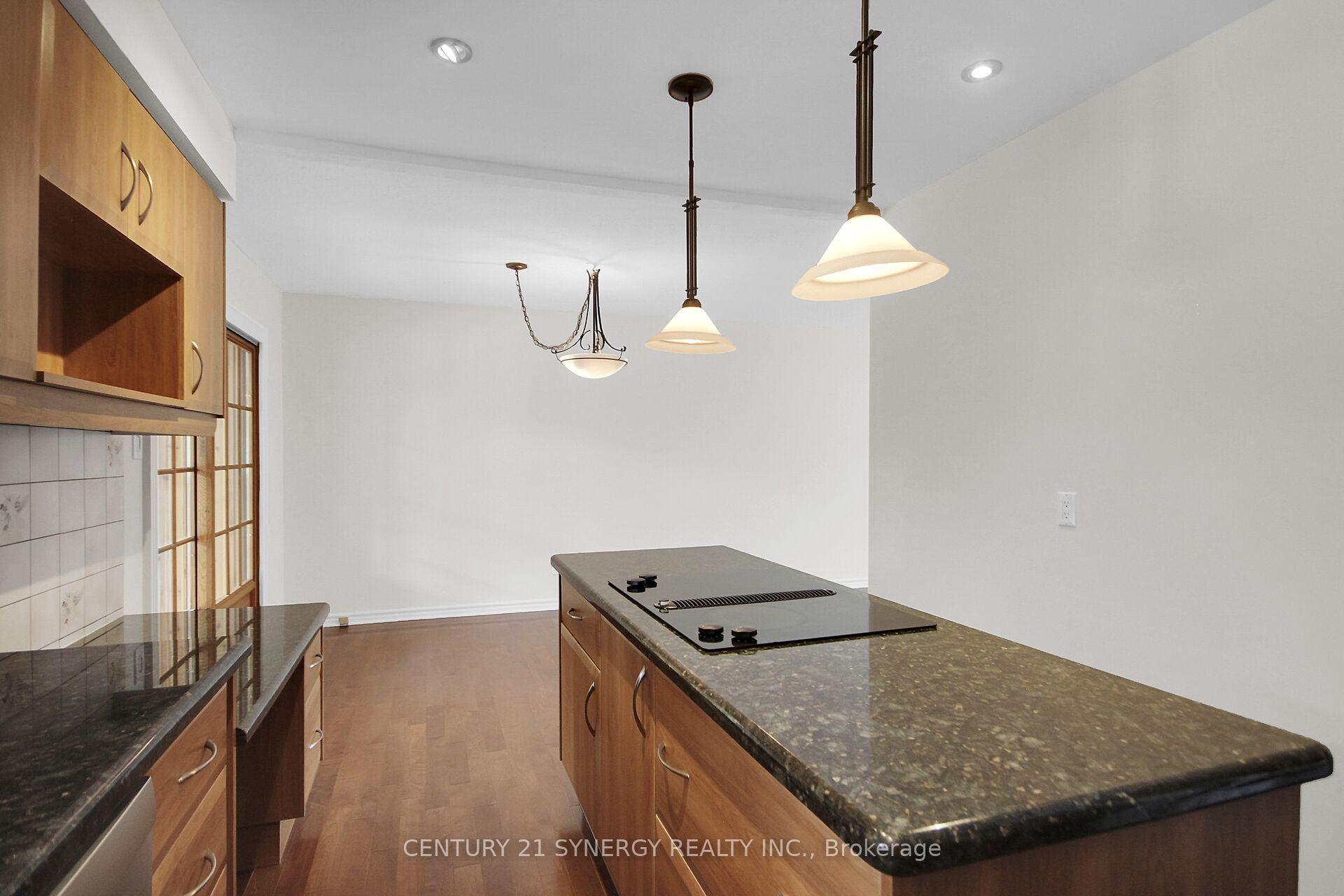 Photo 11 of 27 Tripp Crescent, Ottawa, Barrhaven - Pheasant Run — HOMEH