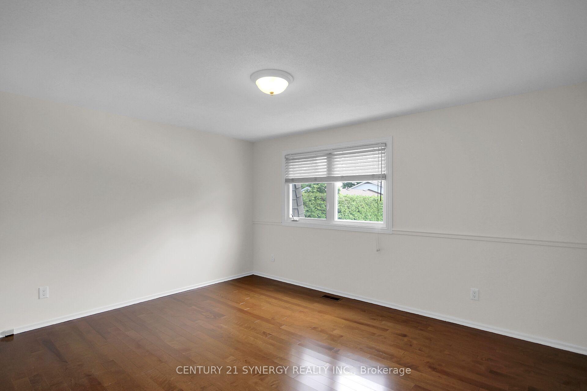 Photo 16 of 27 Tripp Crescent, Ottawa, Barrhaven - Pheasant Run — HOMEH