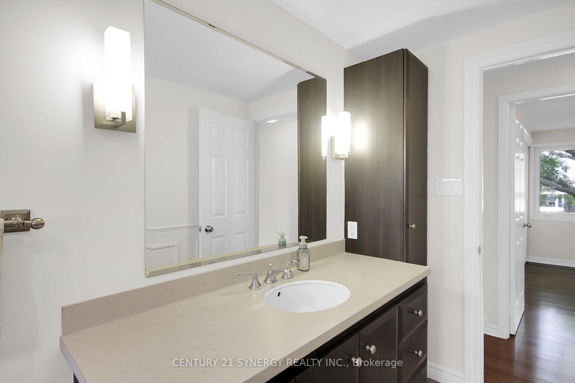 Photo 17 of 27 Tripp Crescent, Ottawa, Barrhaven - Pheasant Run — HOMEH