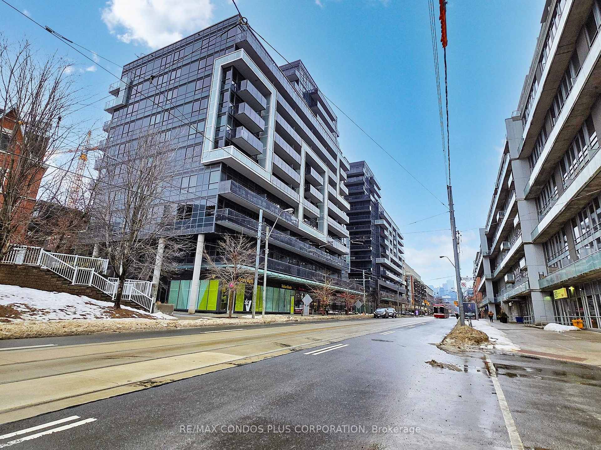 Front of Unit 706, 1030 King Street W