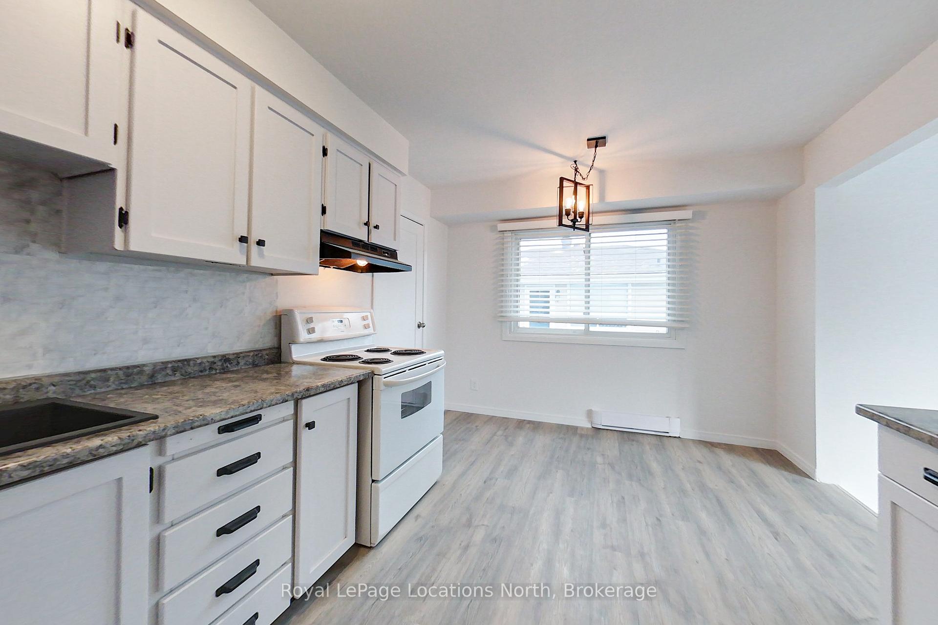 Photo 12 of 11 Watts Crescent, Collingwood — HOMEH