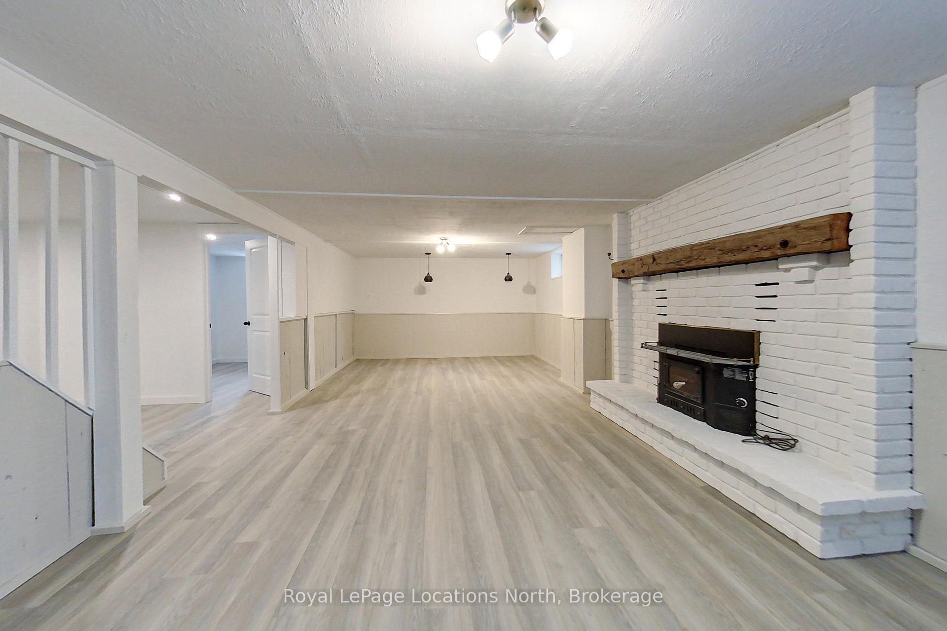 Photo 17 of 11 Watts Crescent, Collingwood — HOMEH