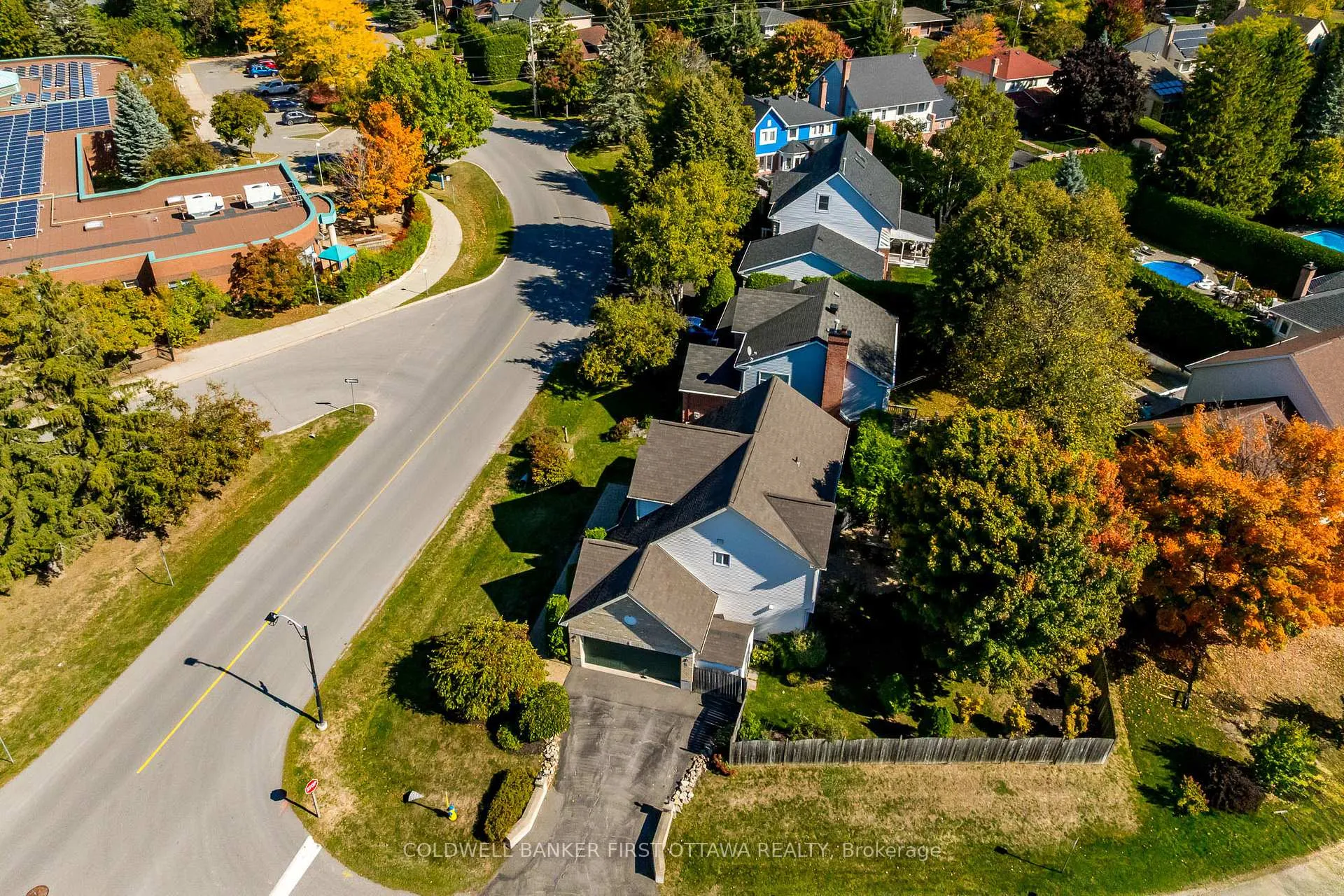 Photo 3 of 38 Hobin Street, Ottawa, Stittsville (Central) — HOMEH