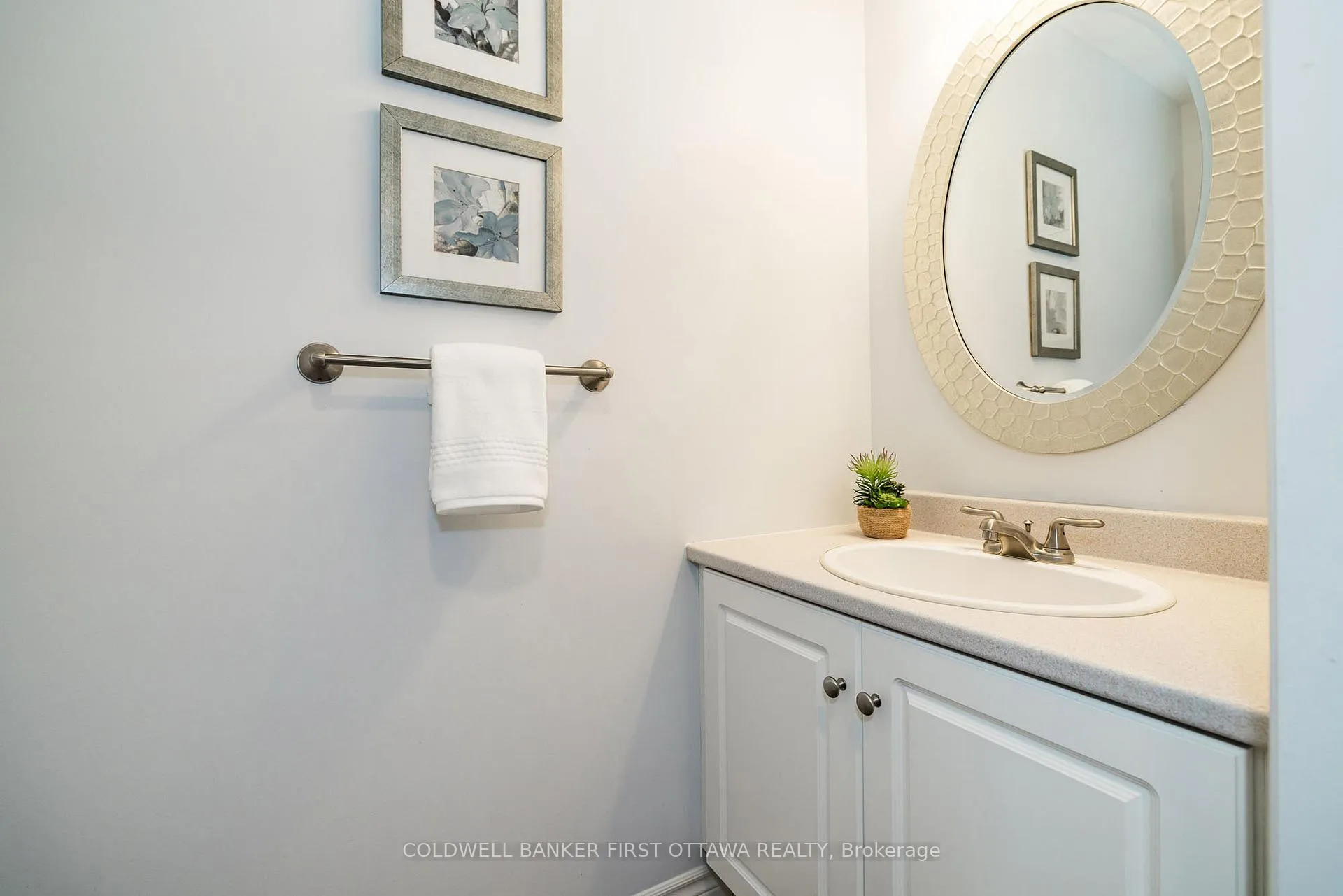 Photo 18 of 38 Hobin Street, Ottawa, Stittsville (Central) — HOMEH