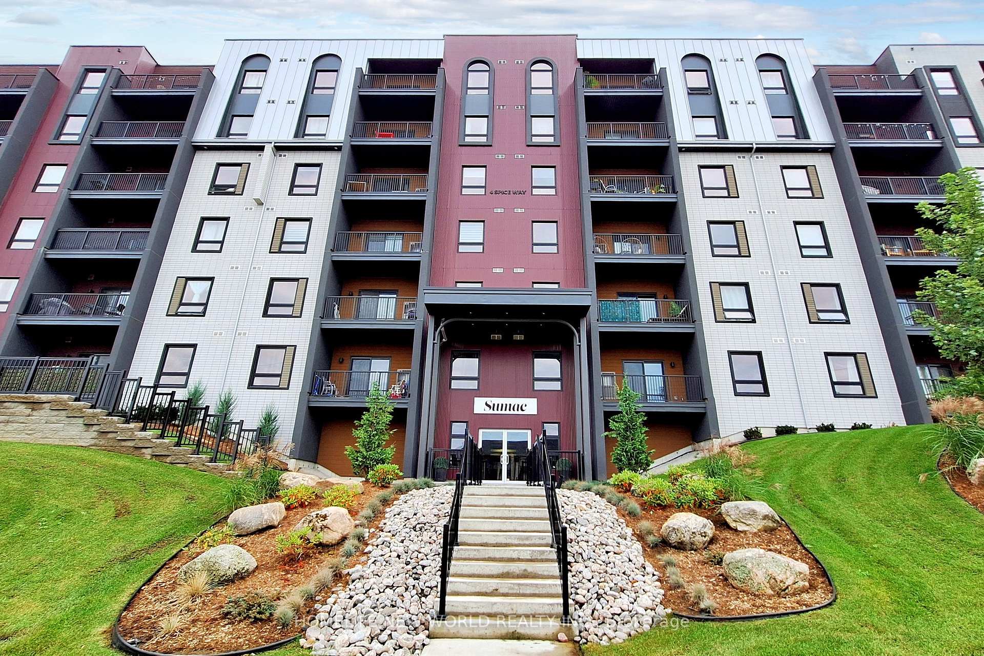 Photo 2 of Unit 512, 4 Spice Way, Barrie, Rural Barrie Southeast — HOMEH