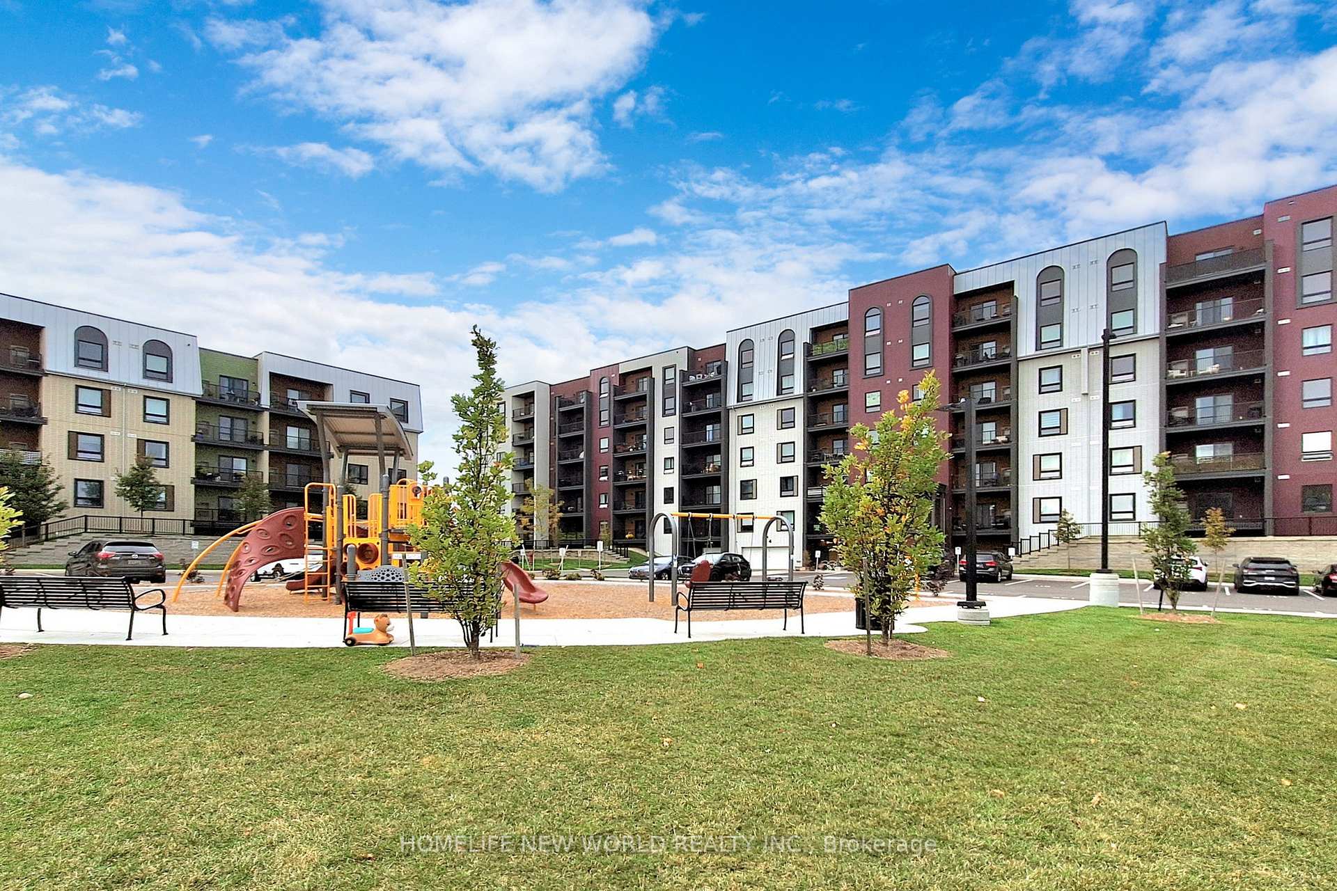 Photo 32 of Unit 512, 4 Spice Way, Barrie, Rural Barrie Southeast — HOMEH