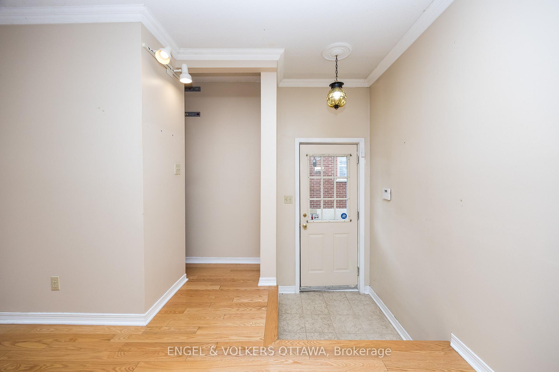 Photo 17 of 67 Kenilworth Street, Ottawa, Civic Hospital — HOMEH