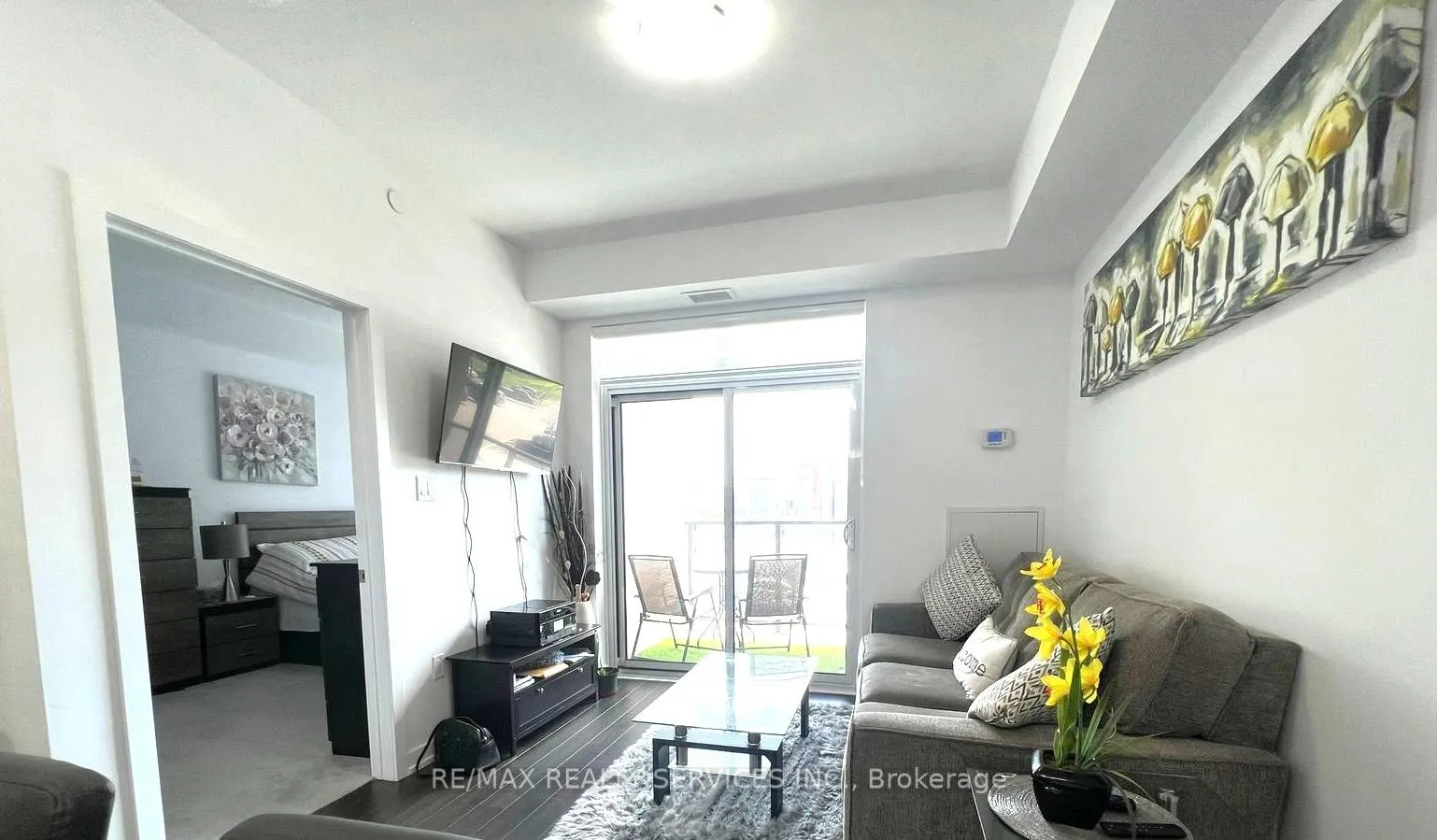 Photo 3 of Unit 236, 125 Shoreview Place, Hamilton, Lakeshore — HOMEH