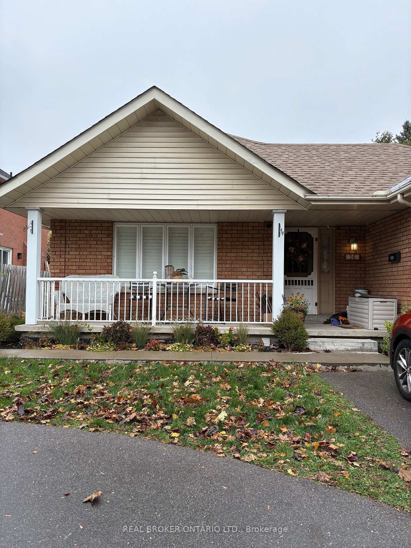 Photo 1 of Unit Upper Unit, 26 Concession Street E, Clarington, Bowmanville — HOMEH