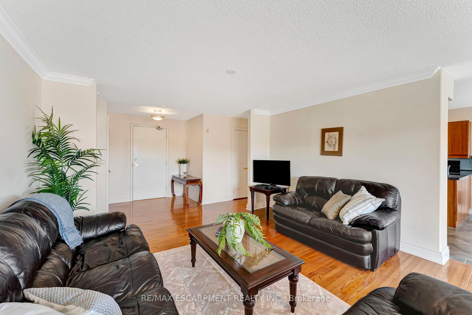 Photo 6 of Unit 506, 1770 Main Street W, Hamilton, Ainslie Wood — HOMEH