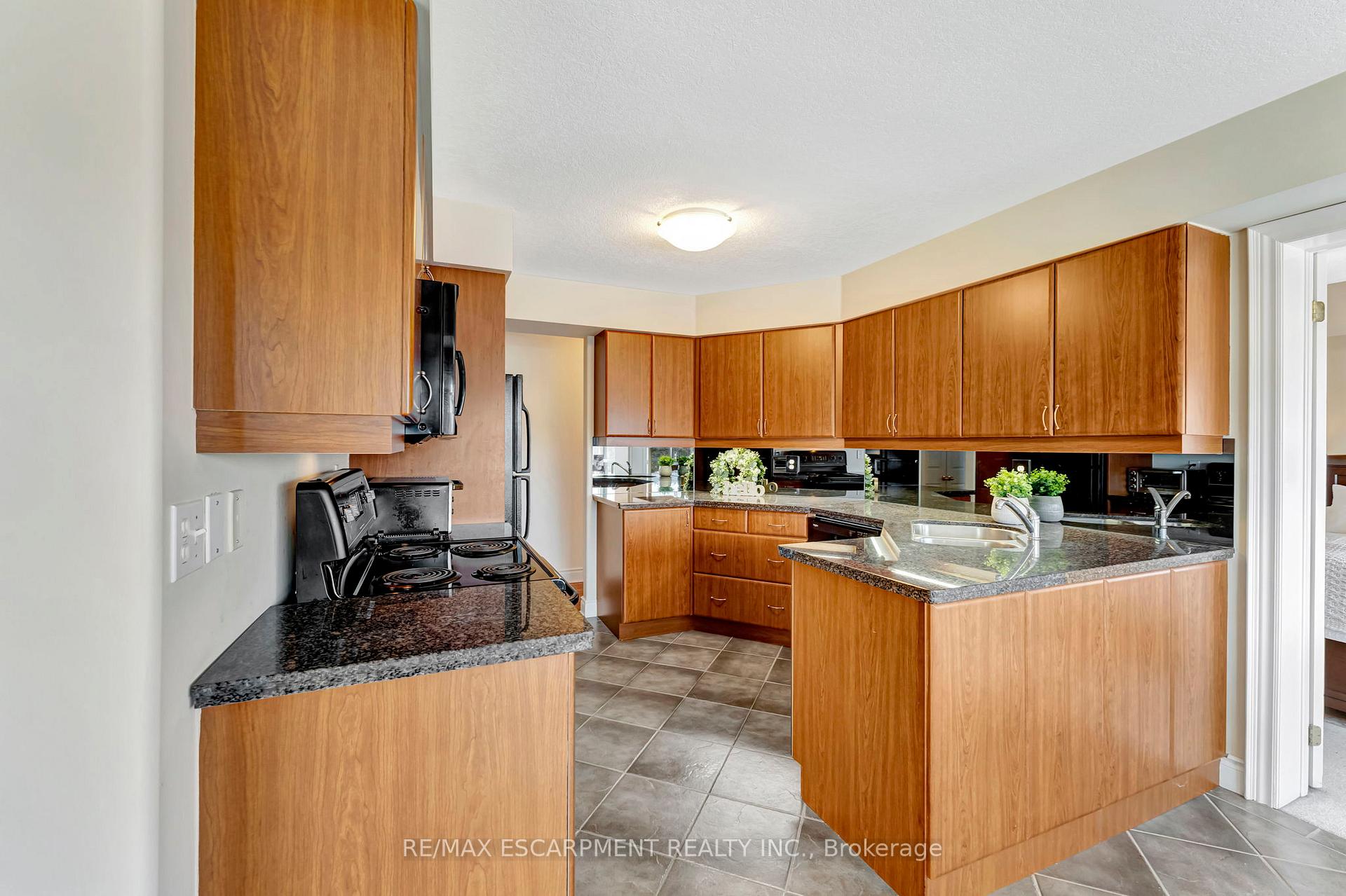 Photo 12 of Unit 506, 1770 Main Street W, Hamilton, Ainslie Wood — HOMEH