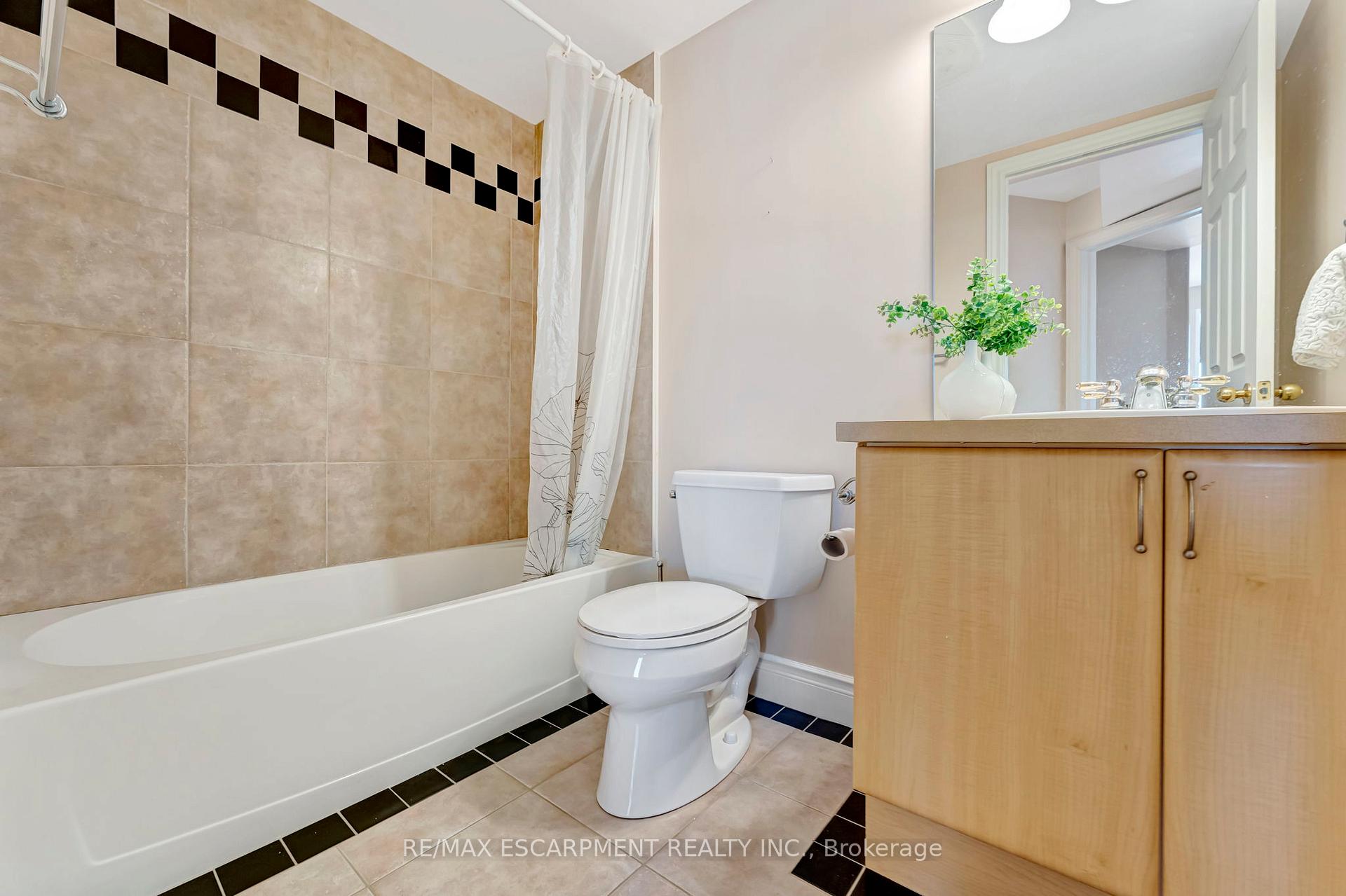Photo 18 of Unit 506, 1770 Main Street W, Hamilton, Ainslie Wood — HOMEH