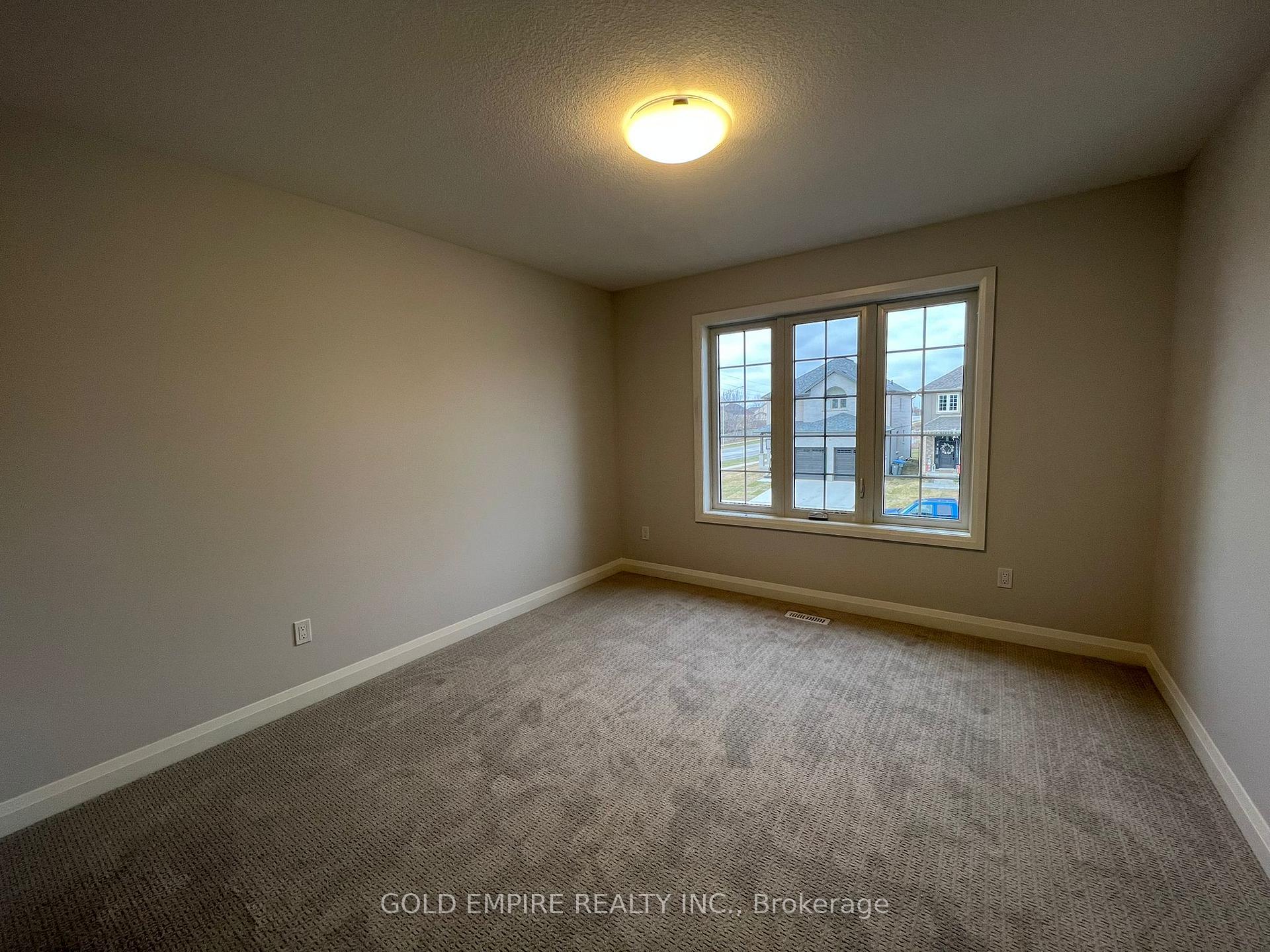 Photo 10 of 85 Stonefield Lane, Middlesex Centre, Ilderton — HOMEH