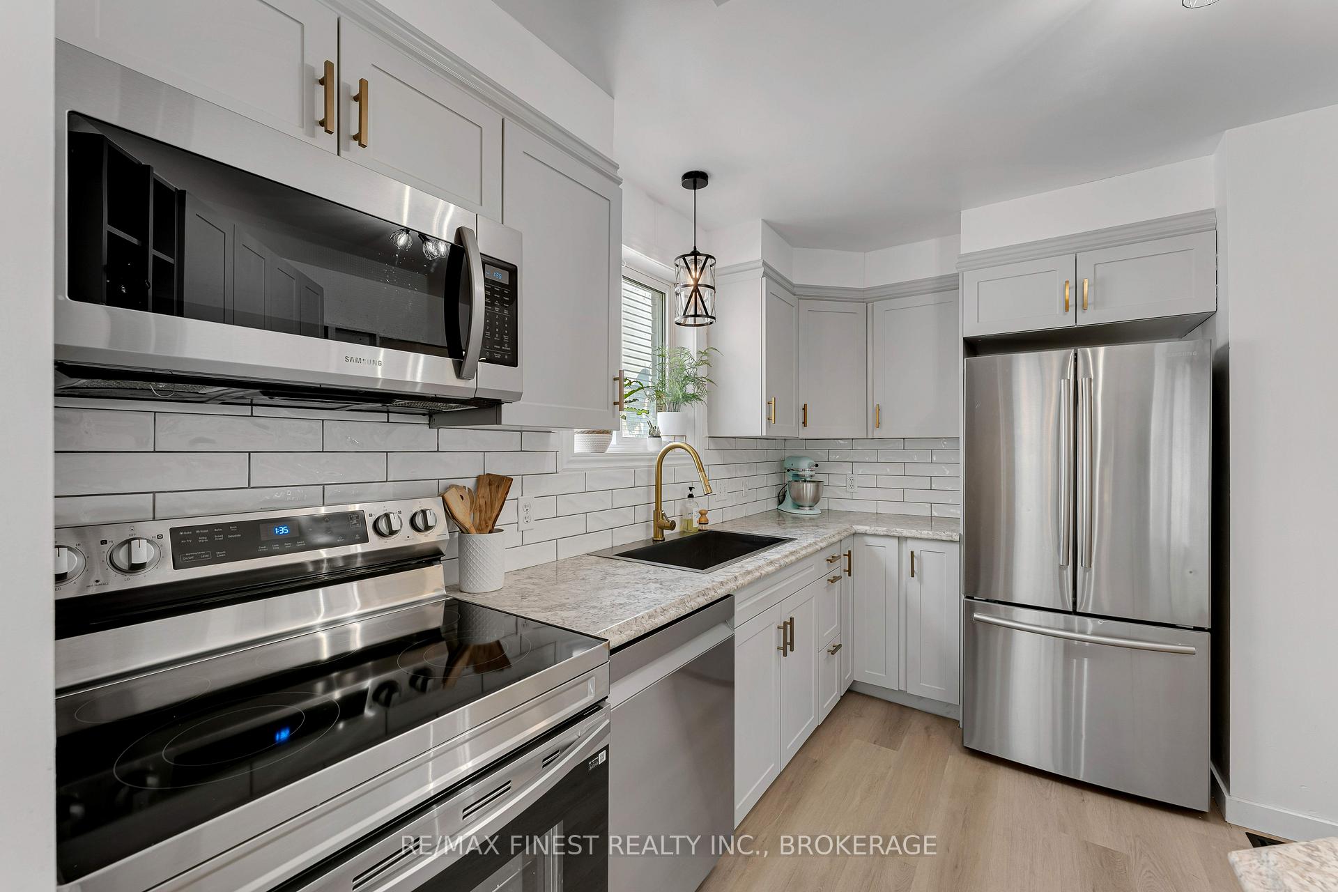 Photo 15 of 538 Garden Street, Gananoque — HOMEH