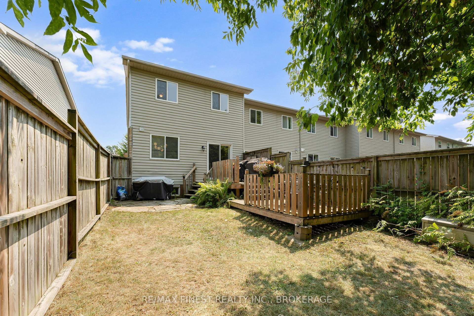 Photo 37 of 538 Garden Street, Gananoque — HOMEH
