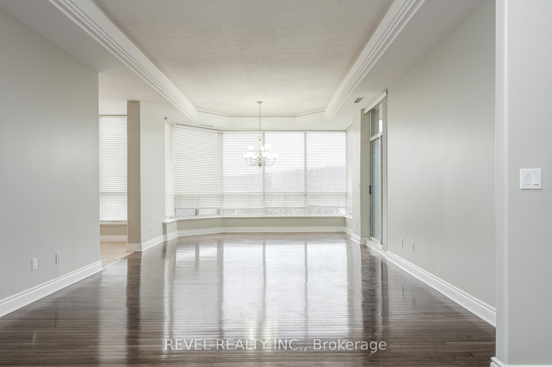Photo 8 of Unit Ph5, 1770 Main Street W, Hamilton, Ainslie Wood — HOMEH