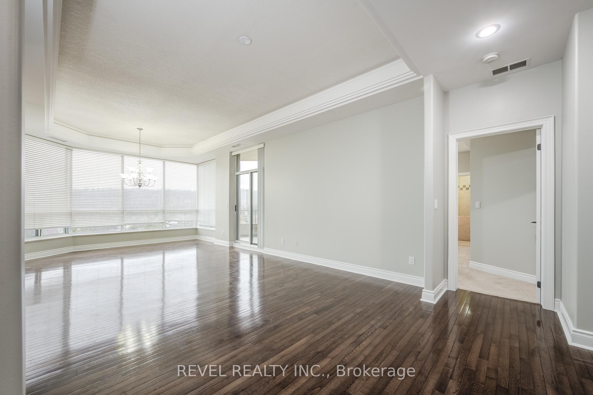 Photo 10 of Unit Ph5, 1770 Main Street W, Hamilton, Ainslie Wood — HOMEH