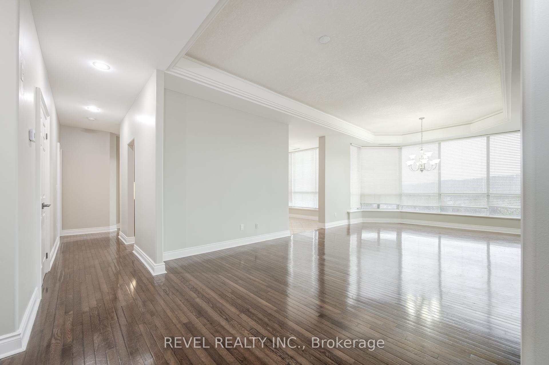 Photo 12 of Unit Ph5, 1770 Main Street W, Hamilton, Ainslie Wood — HOMEH