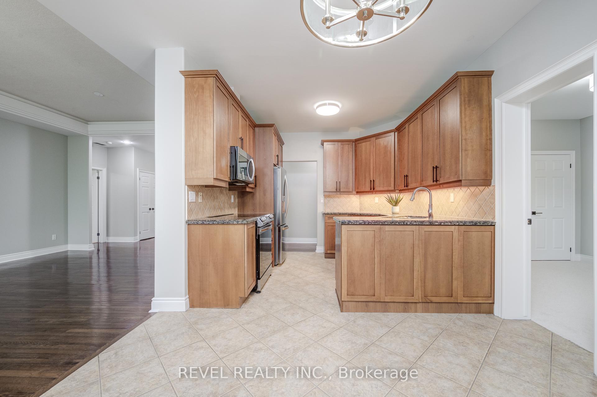 Photo 21 of Unit Ph5, 1770 Main Street W, Hamilton, Ainslie Wood — HOMEH