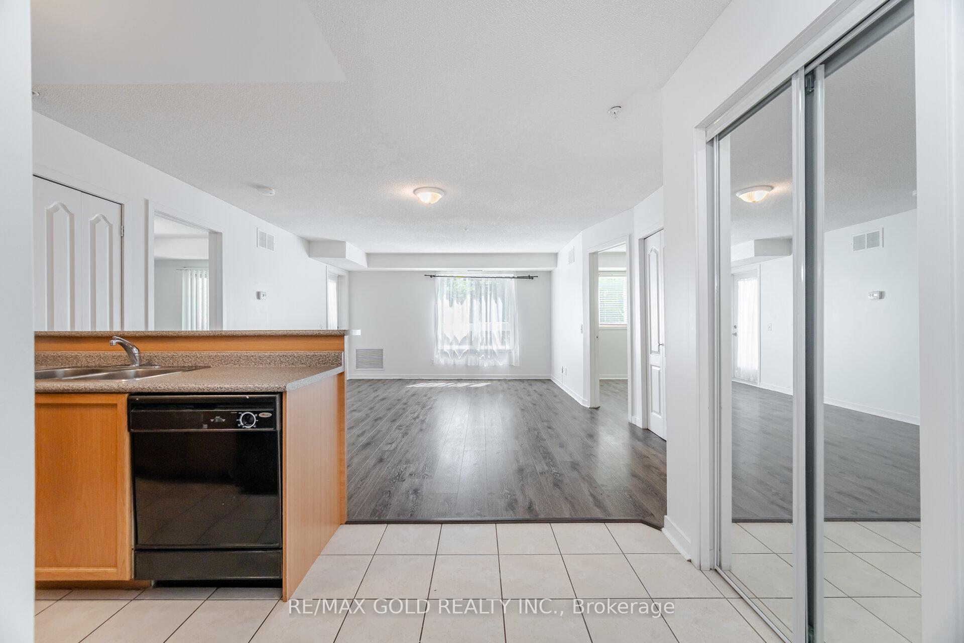 Photo 9 of Unit 1217, 8 Dayspring Circle, Brampton, Goreway Drive Corridor — HOMEH