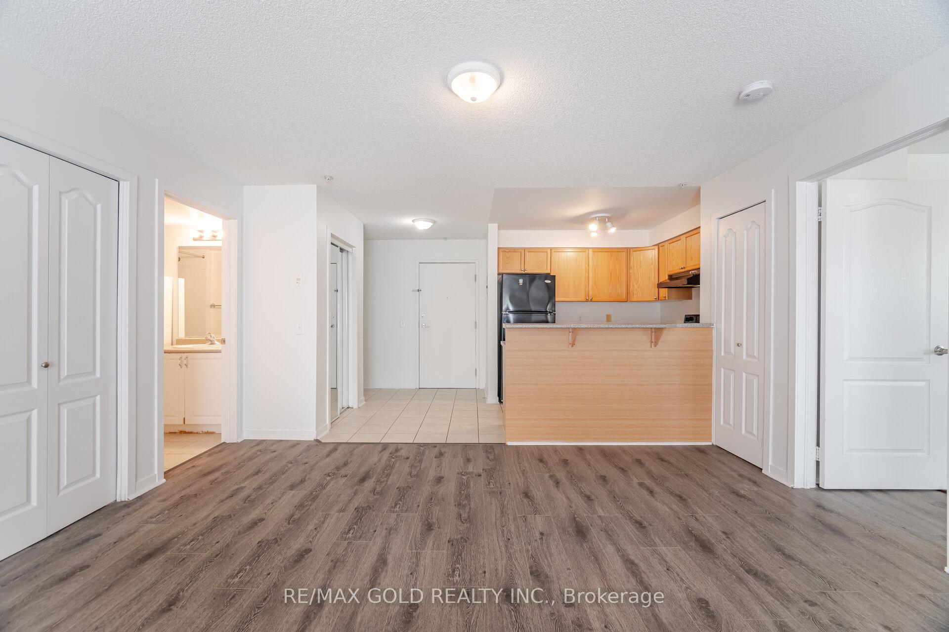 Photo 15 of Unit 1217, 8 Dayspring Circle, Brampton, Goreway Drive Corridor — HOMEH