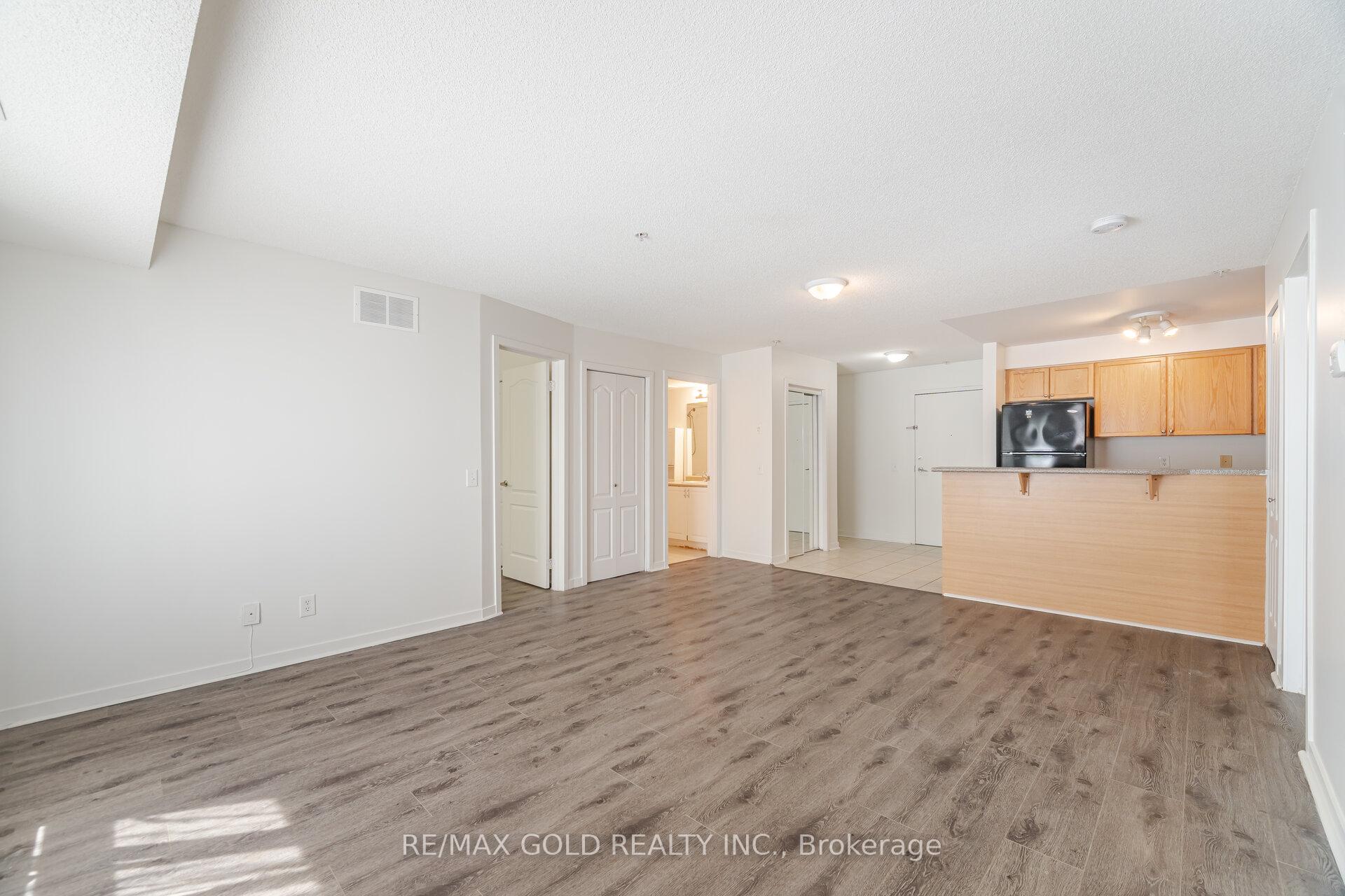 Photo 18 of Unit 1217, 8 Dayspring Circle, Brampton, Goreway Drive Corridor — HOMEH