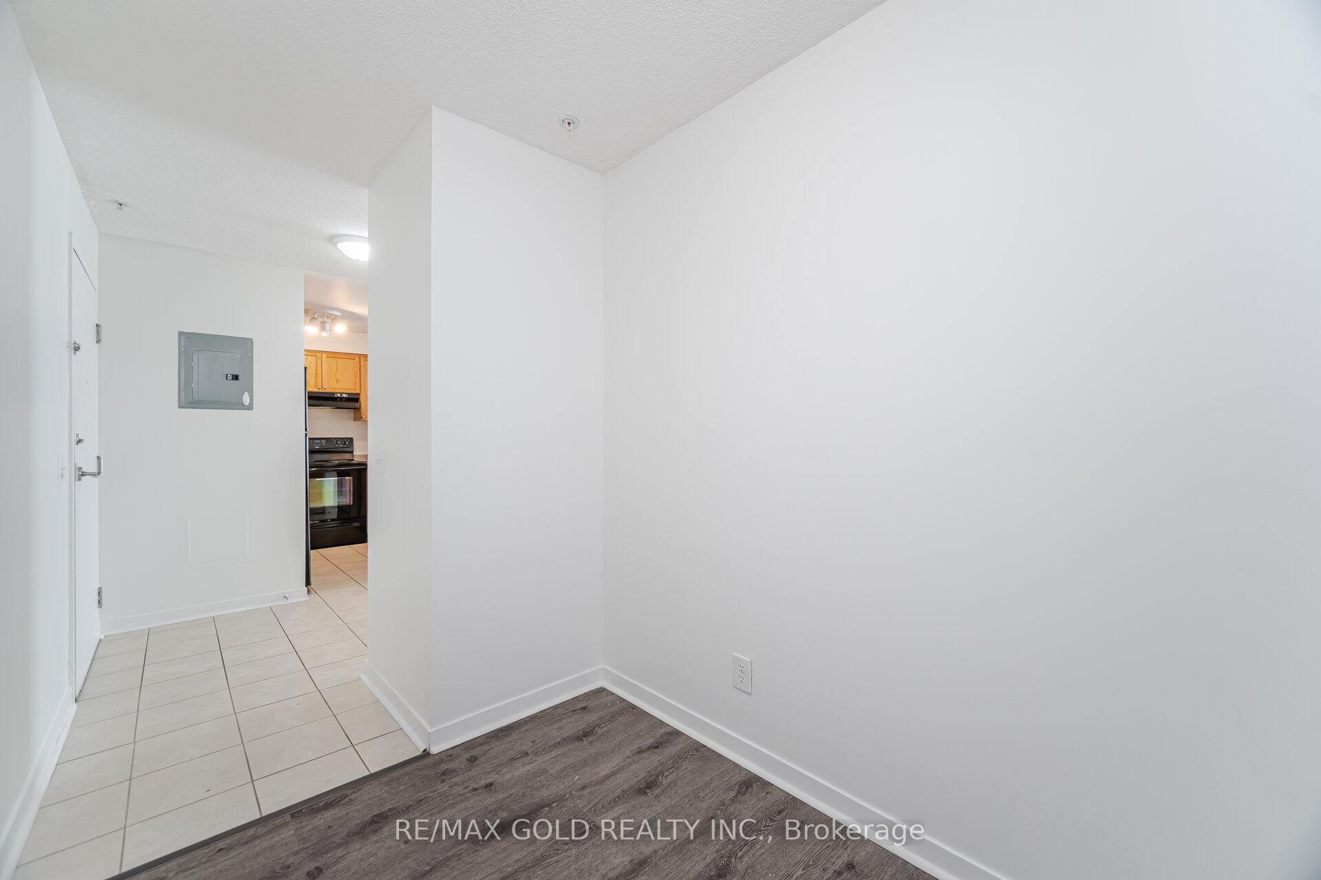 Photo 22 of Unit 1217, 8 Dayspring Circle, Brampton, Goreway Drive Corridor — HOMEH