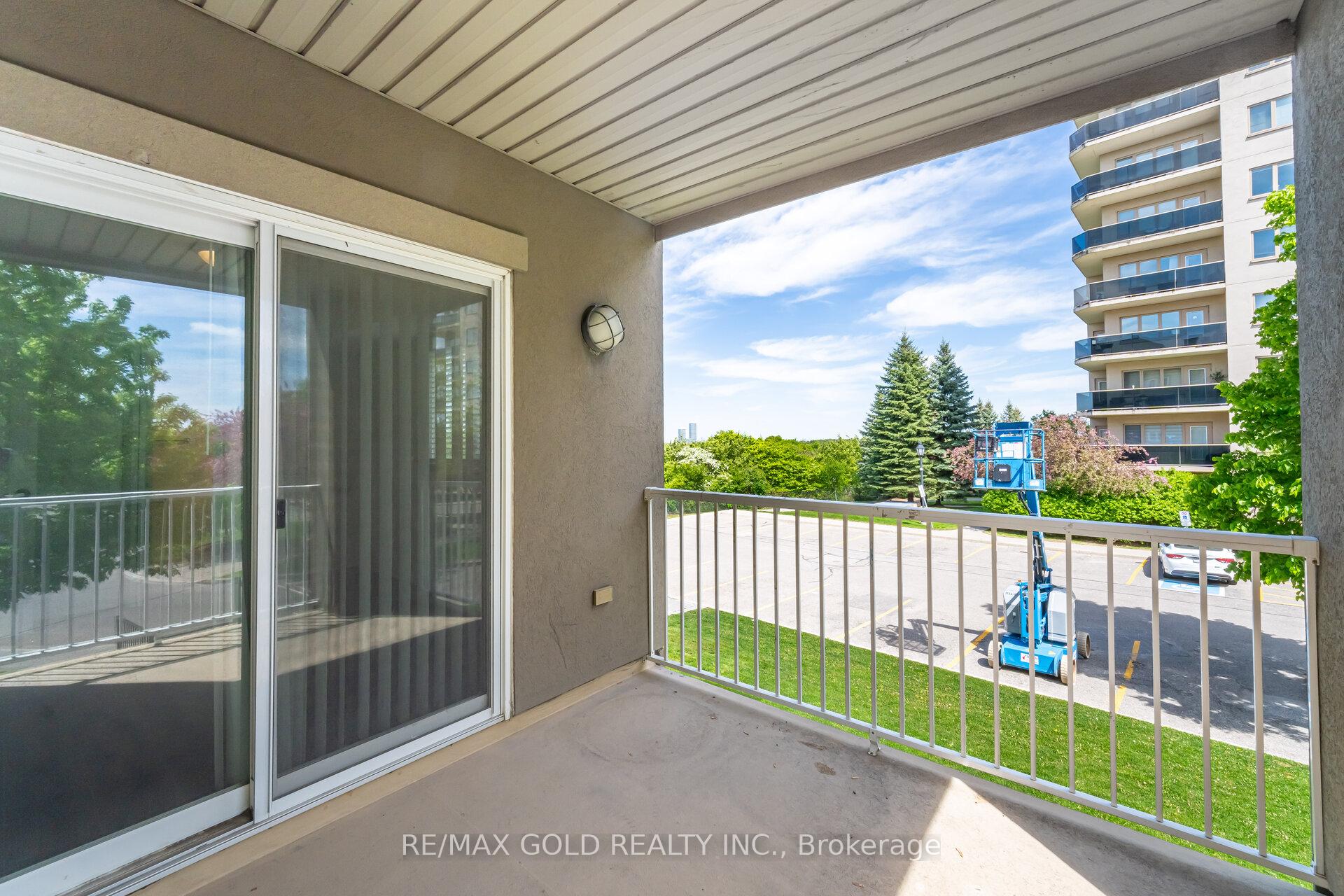 Photo 34 of Unit 1217, 8 Dayspring Circle, Brampton, Goreway Drive Corridor — HOMEH