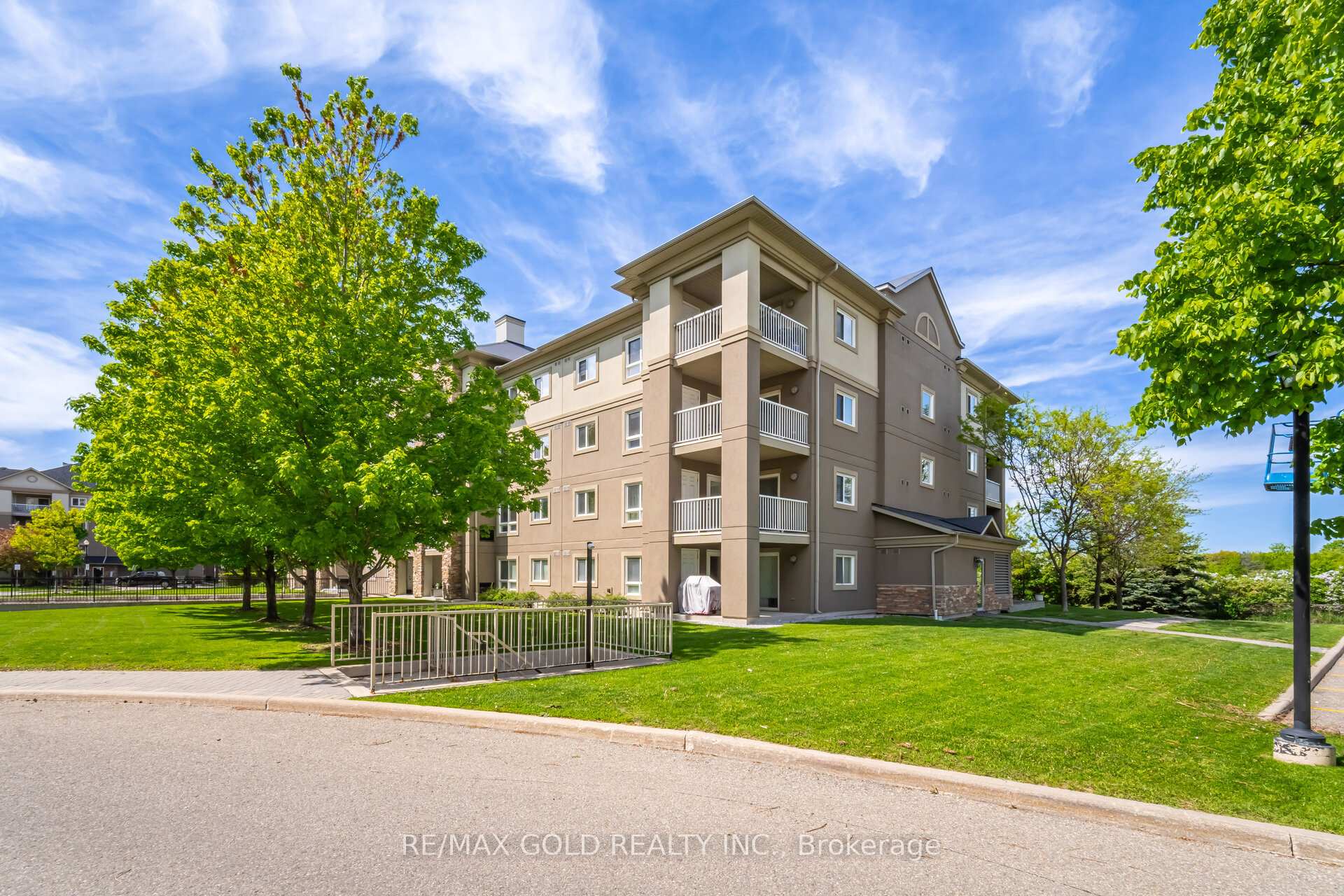 Photo 36 of Unit 1217, 8 Dayspring Circle, Brampton, Goreway Drive Corridor — HOMEH
