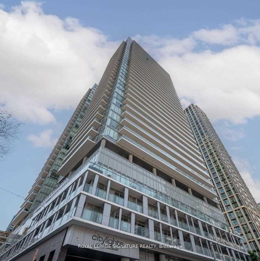 Front of Unit 3501, 99 Broadway Avenue