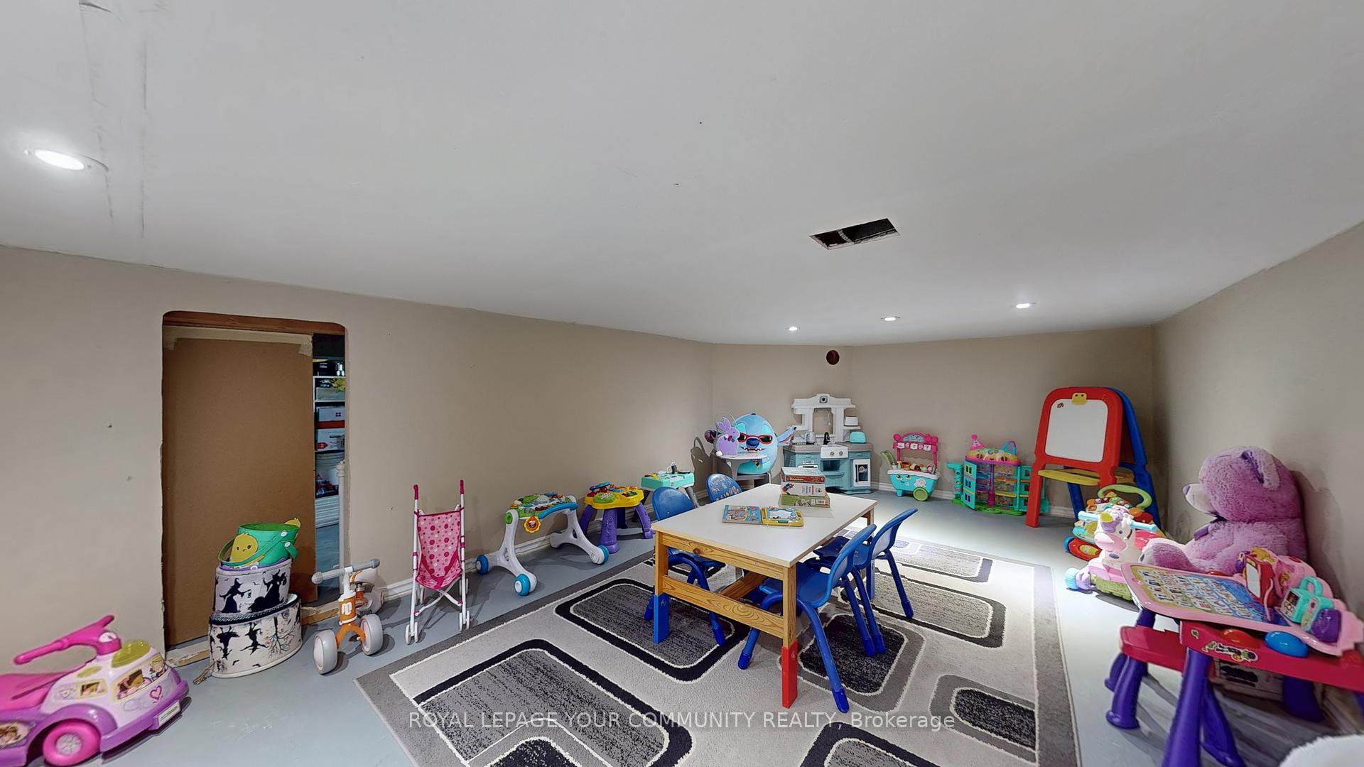 Photo 35 of 77 Goldcrest Road, Brampton, Northgate — HOMEH