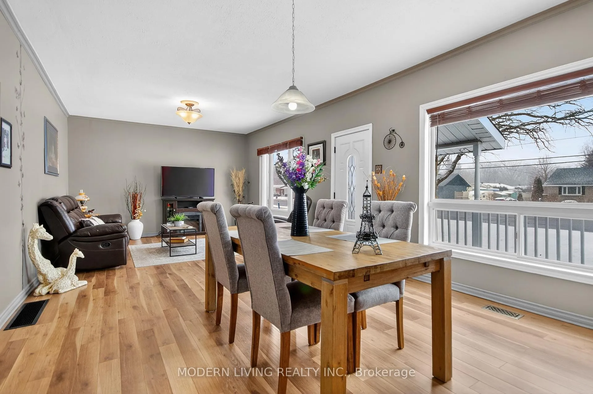 Photo 5 of 5979 Perth Street SE, Ottawa, Richmond — HOMEH