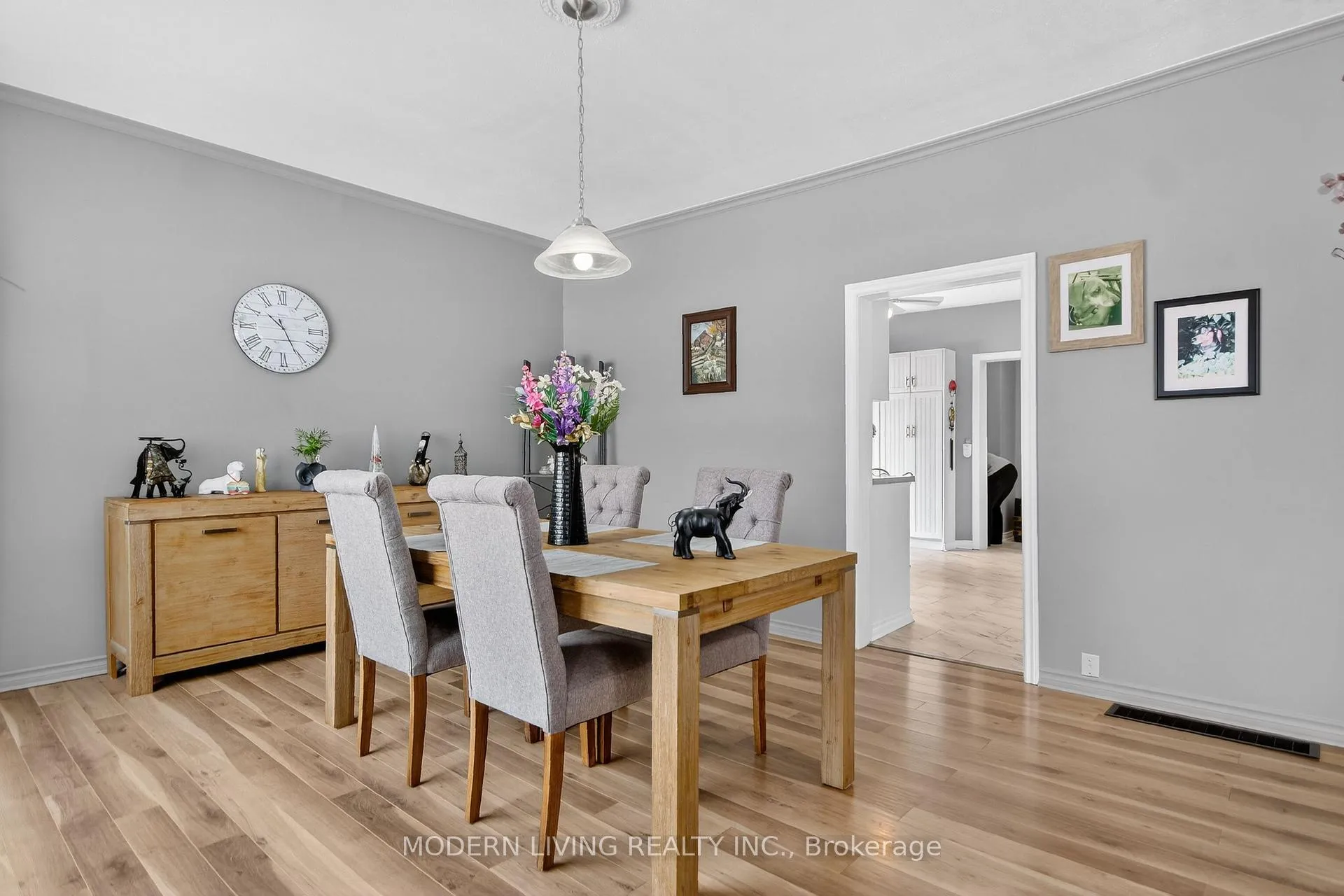 Photo 6 of 5979 Perth Street SE, Ottawa, Richmond — HOMEH