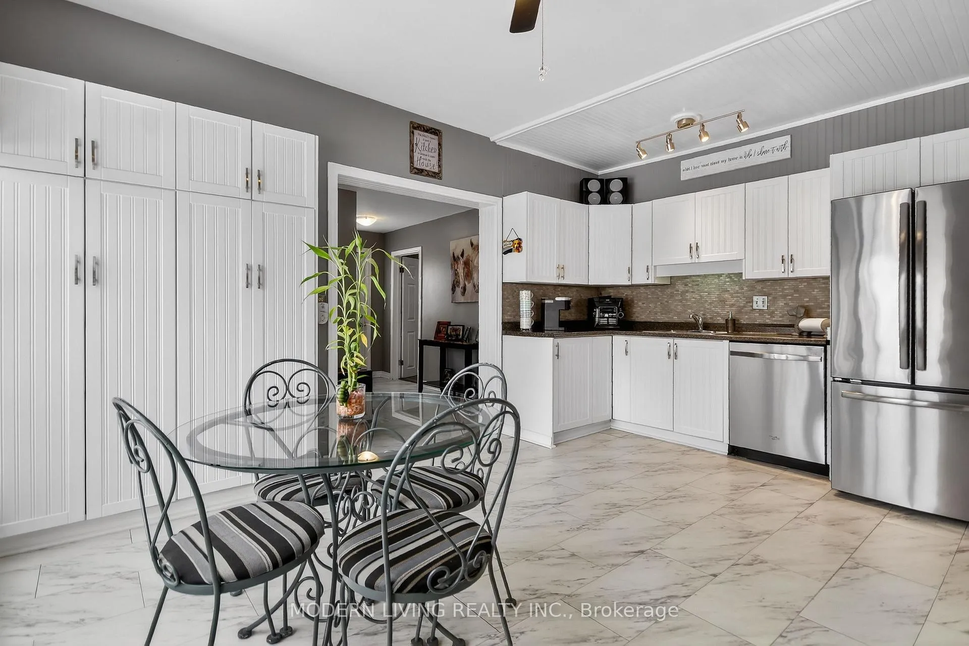 Photo 9 of 5979 Perth Street SE, Ottawa, Richmond — HOMEH