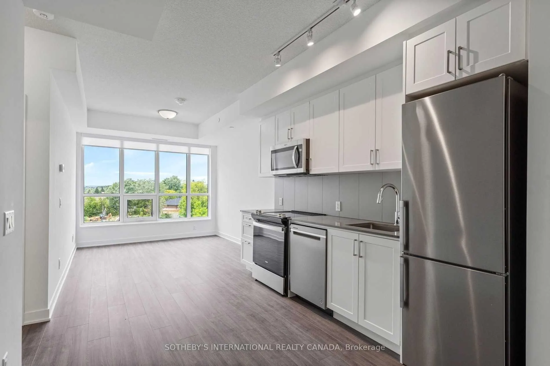 Photo 1 of Unit 303, 681 Yonge Street, Barrie, Painswick South — HOMEH