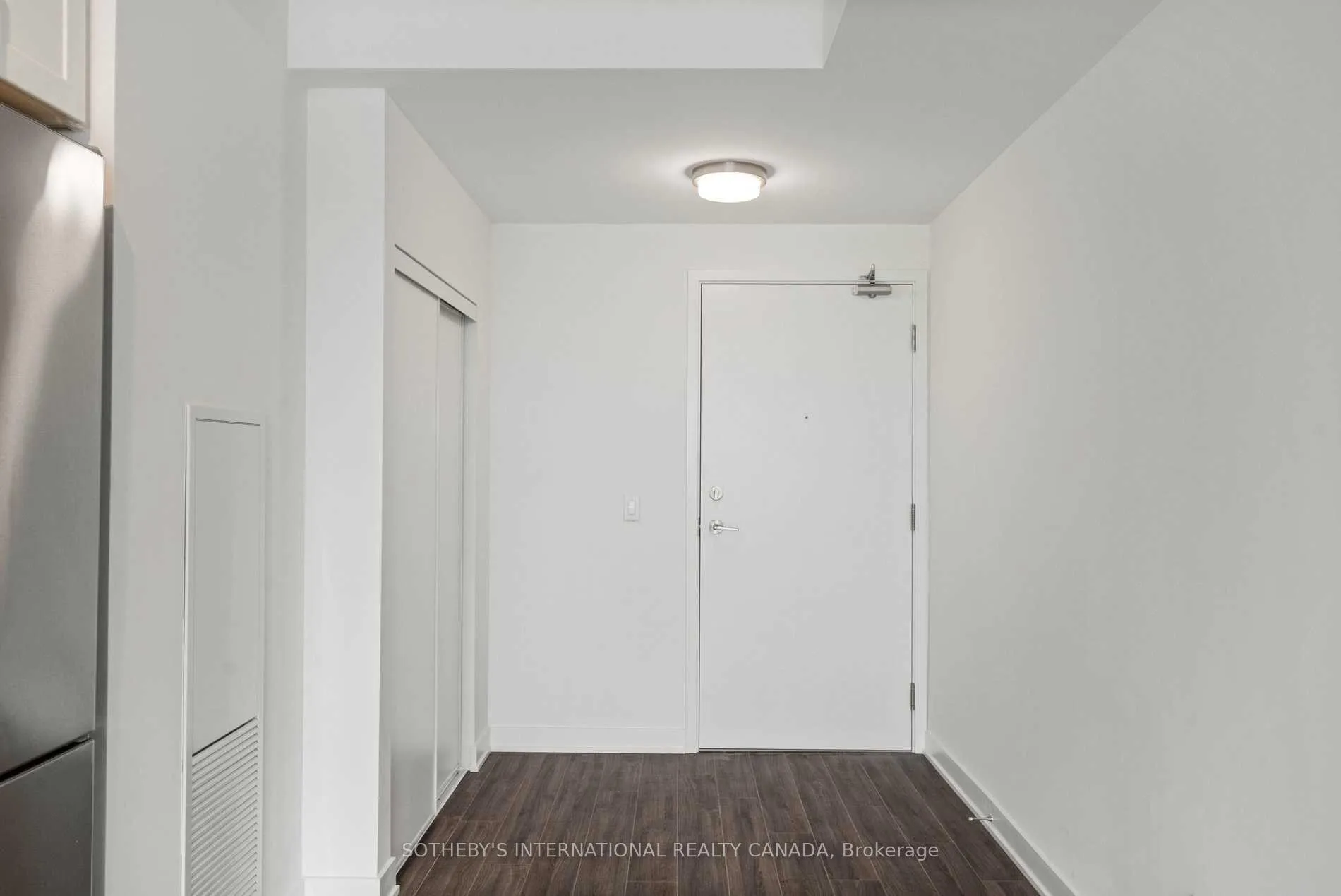 Photo 2 of Unit 303, 681 Yonge Street, Barrie, Painswick South — HOMEH