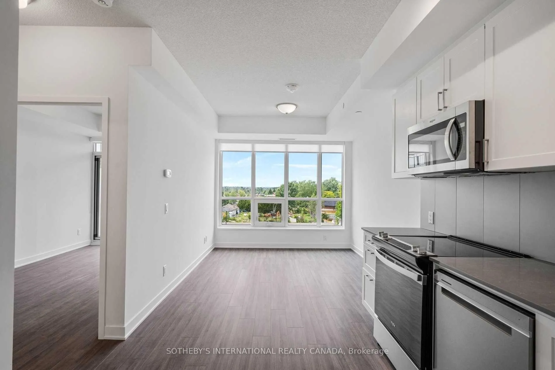 Photo 7 of Unit 303, 681 Yonge Street, Barrie, Painswick South — HOMEH