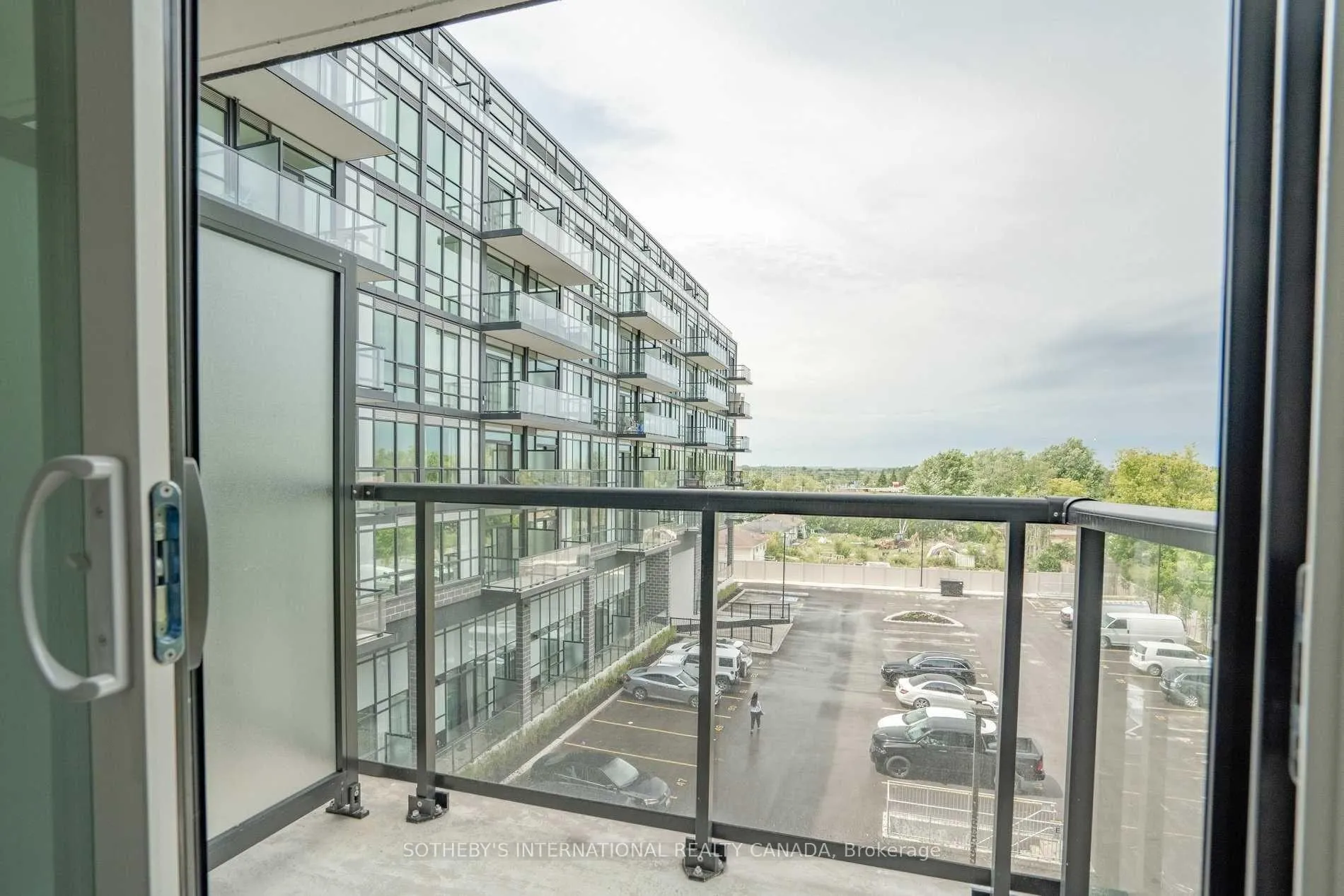 Photo 10 of Unit 303, 681 Yonge Street, Barrie, Painswick South — HOMEH