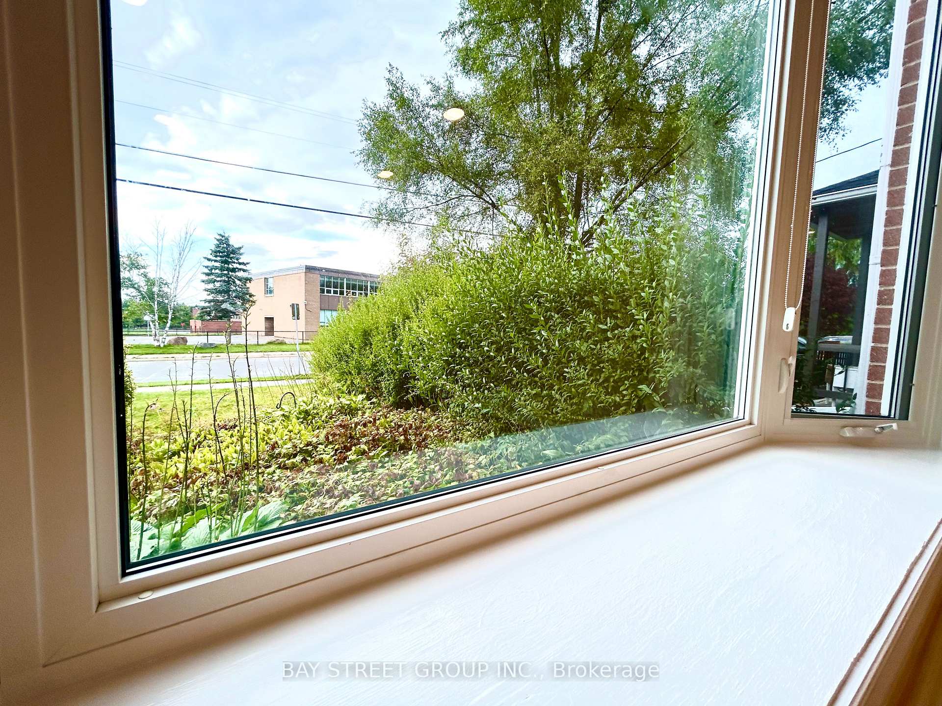 Photo 3 of 25 Glass Drive, Aurora, Aurora Highlands — HOMEH