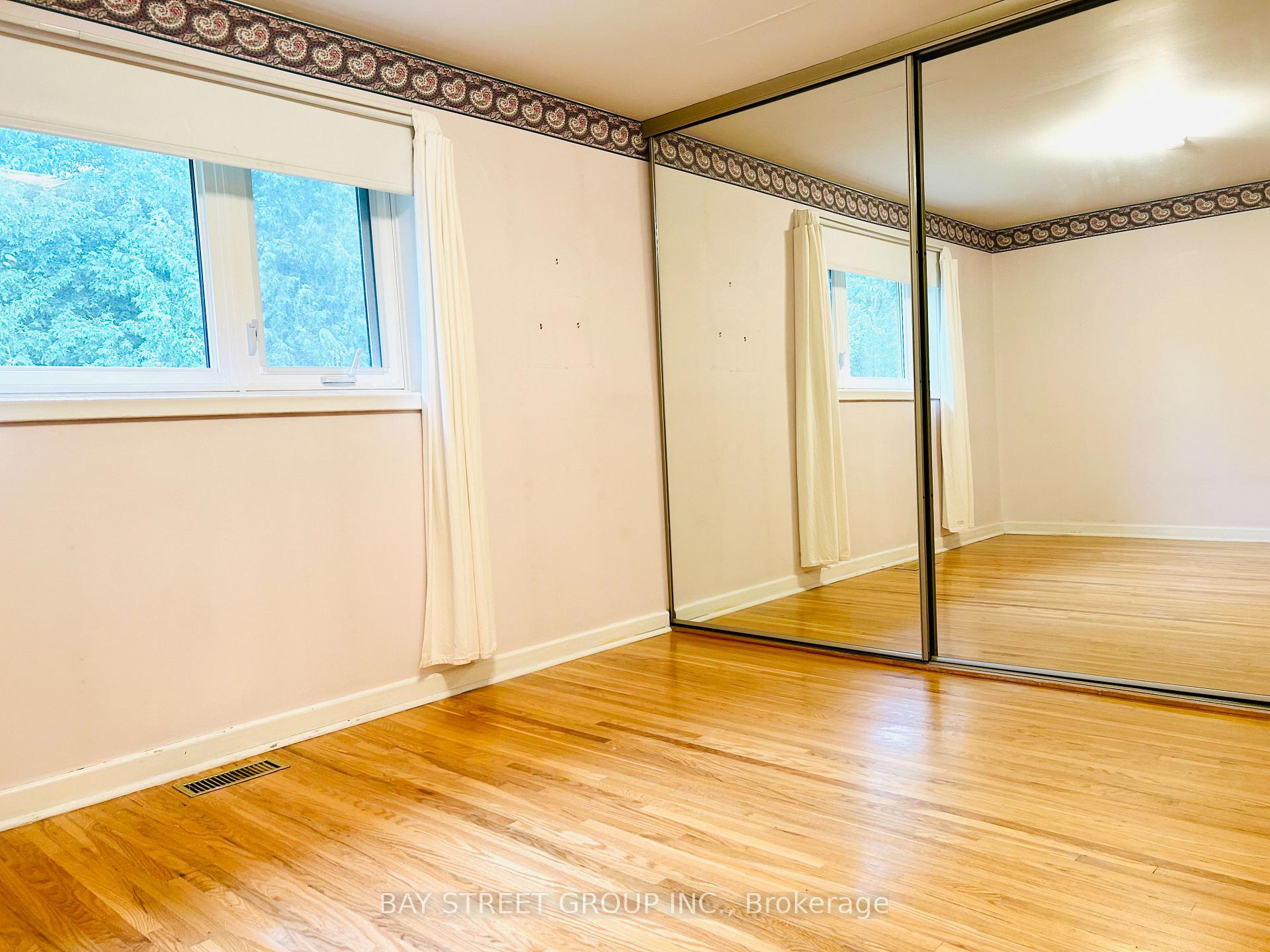 Photo 12 of 25 Glass Drive, Aurora, Aurora Highlands — HOMEH