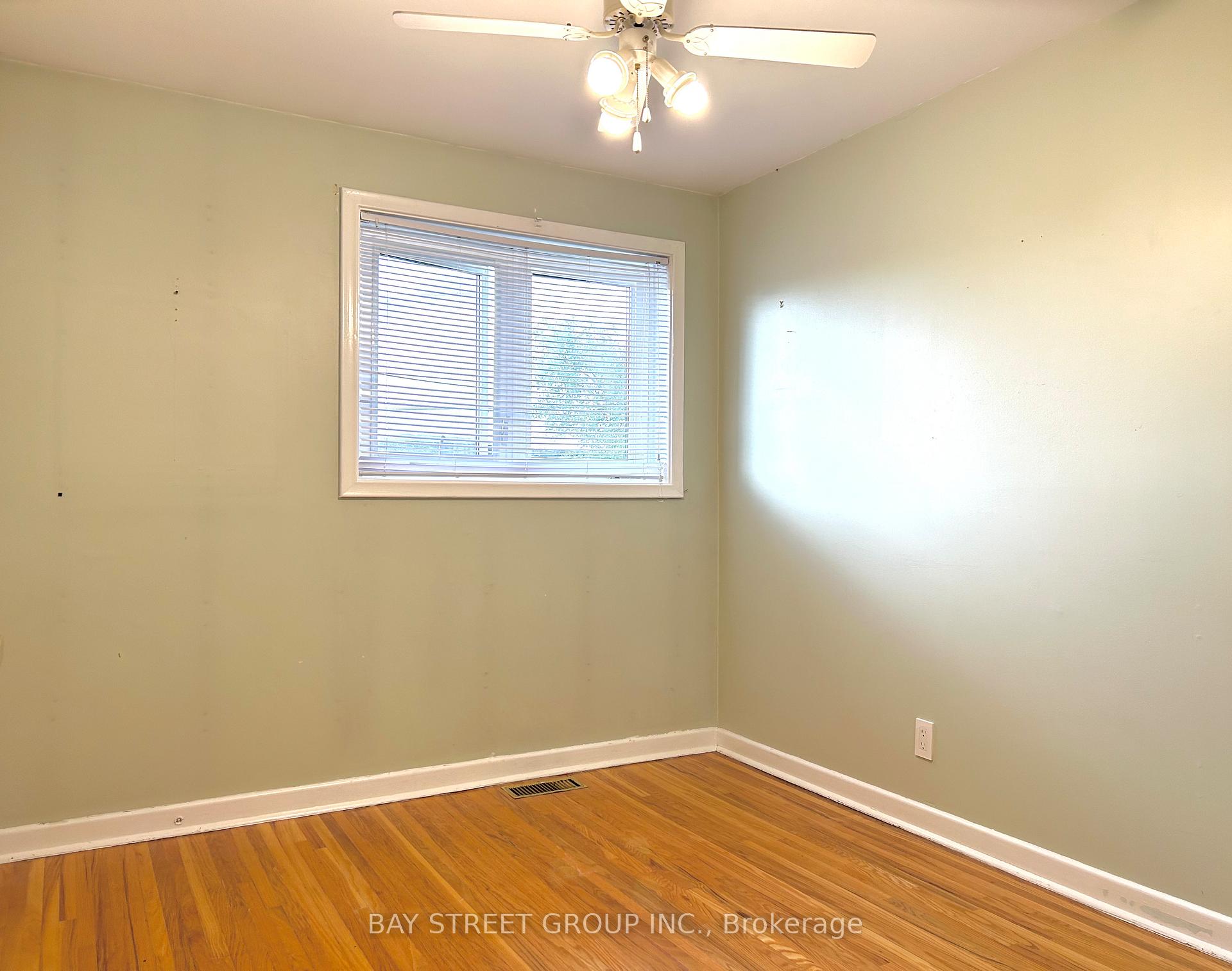 Photo 15 of 25 Glass Drive, Aurora, Aurora Highlands — HOMEH