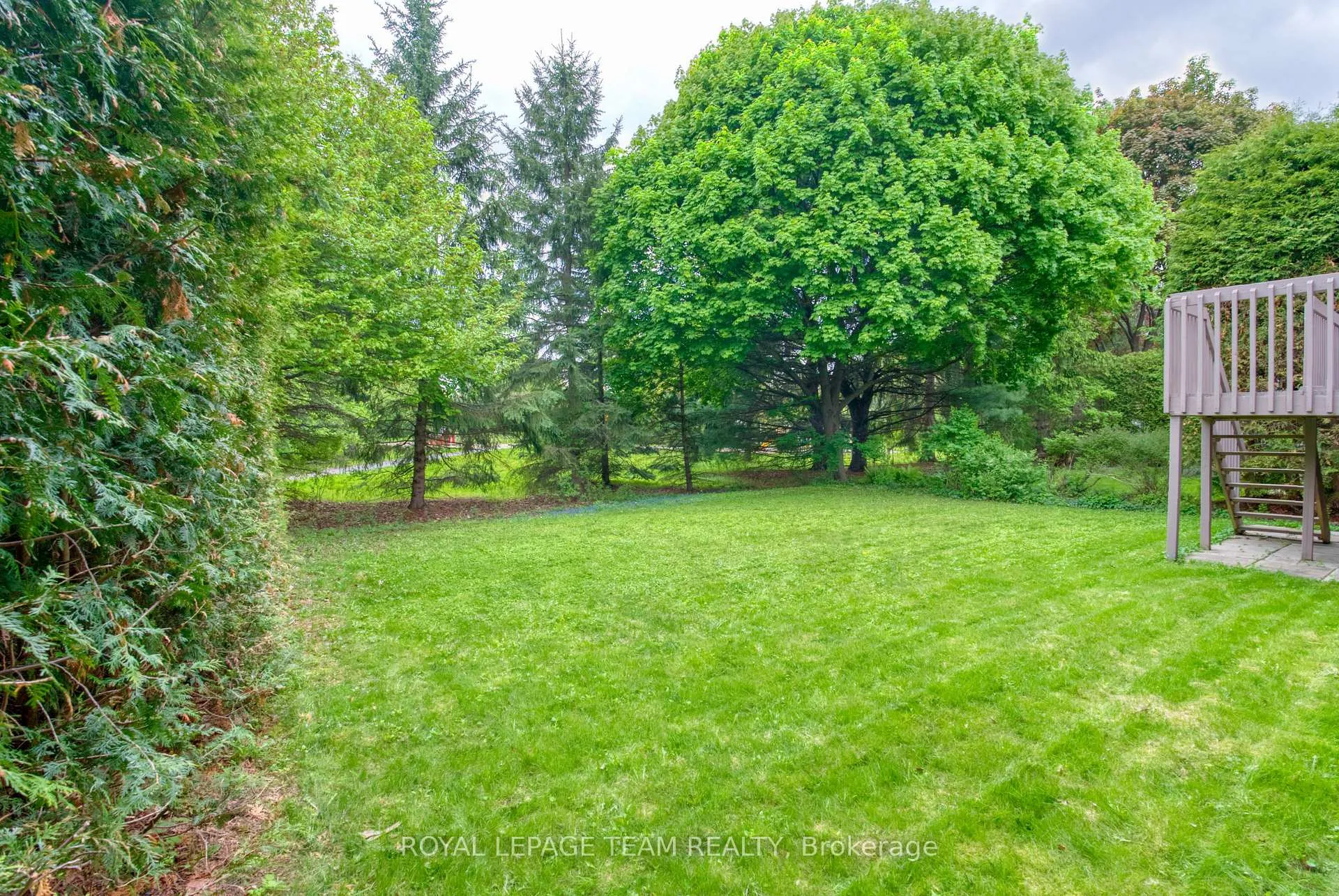 Photo 2 of 27 Sherk Crescent, Ottawa, Kanata - Kanata Lakes/Heritage Hills — HOMEH