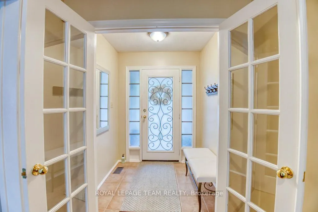 Photo 3 of 27 Sherk Crescent, Ottawa, Kanata - Kanata Lakes/Heritage Hills — HOMEH