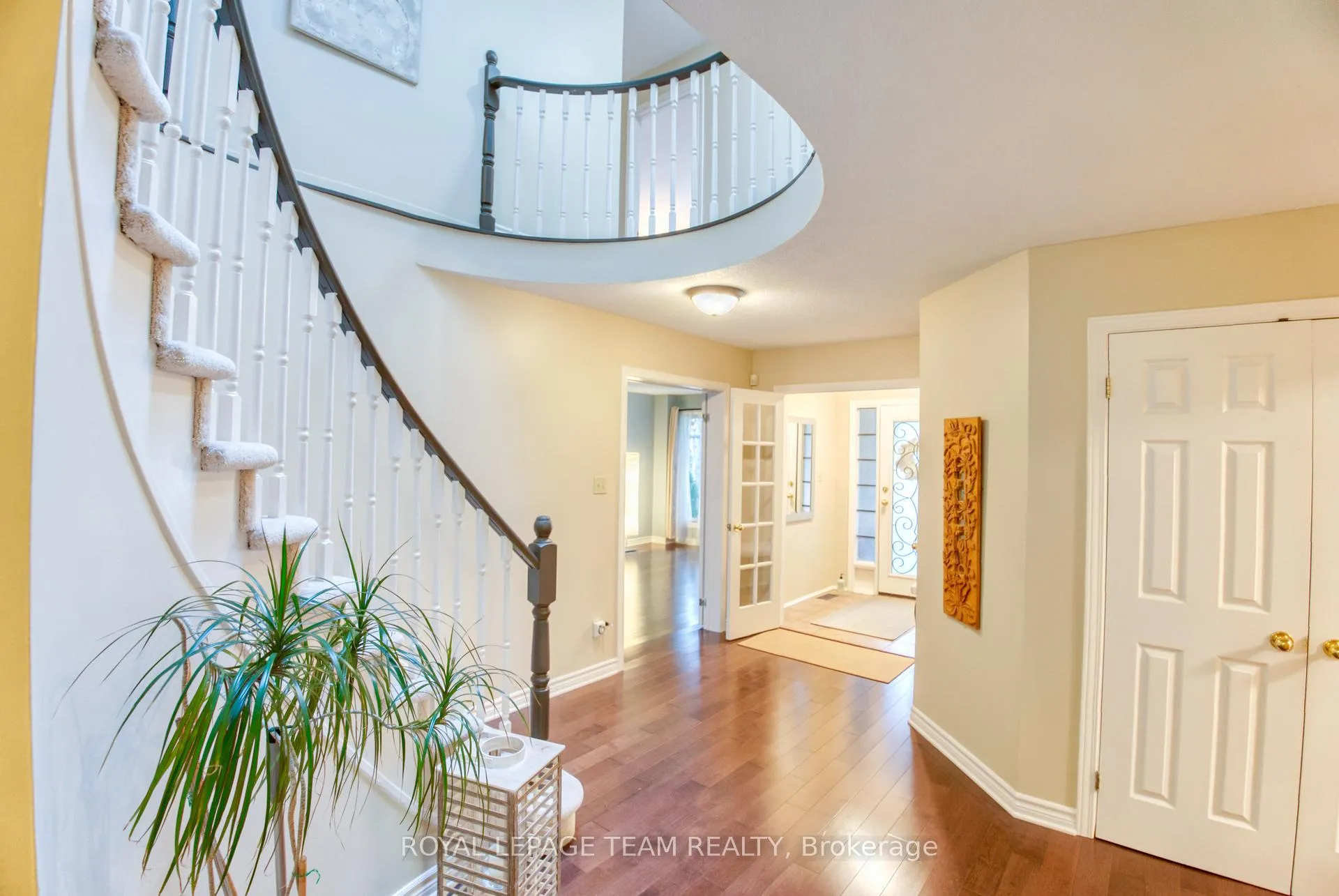Photo 4 of 27 Sherk Crescent, Ottawa, Kanata - Kanata Lakes/Heritage Hills — HOMEH