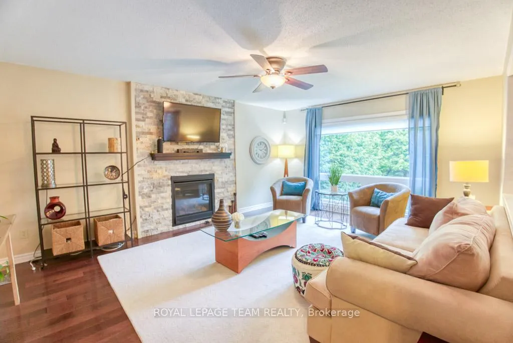 Photo 5 of 27 Sherk Crescent, Ottawa, Kanata - Kanata Lakes/Heritage Hills — HOMEH