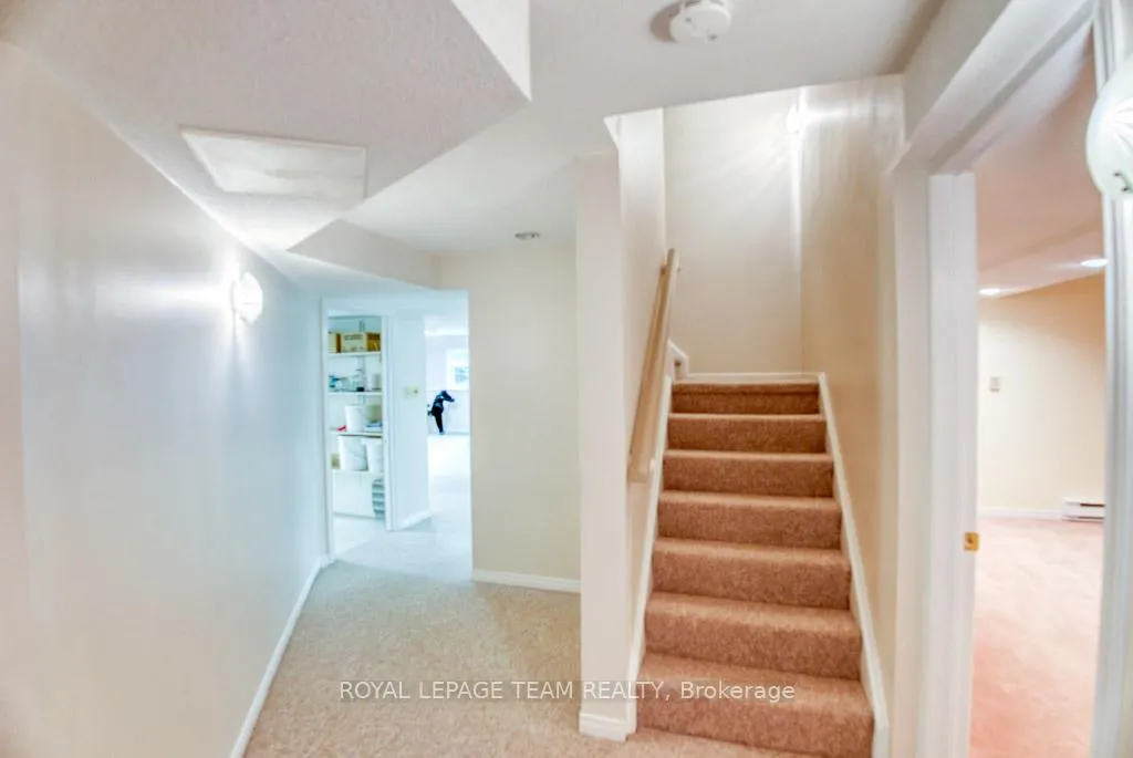 Photo 29 of 27 Sherk Crescent, Ottawa, Kanata - Kanata Lakes/Heritage Hills — HOMEH