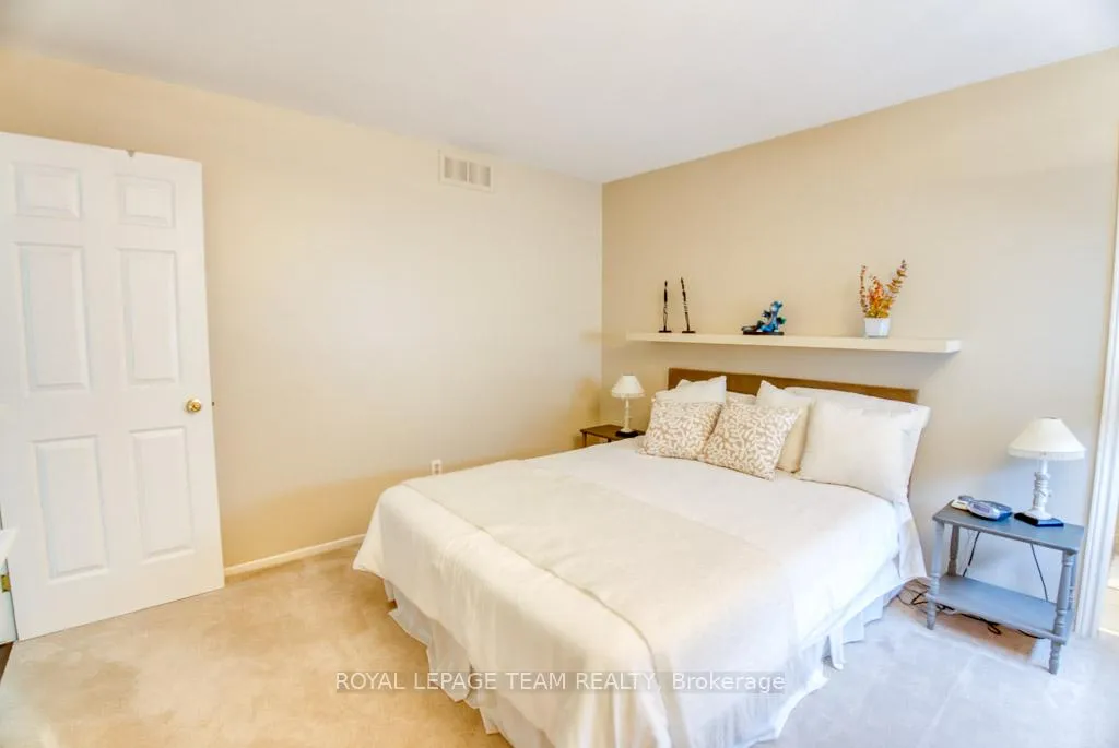 Photo 33 of 27 Sherk Crescent, Ottawa, Kanata - Kanata Lakes/Heritage Hills — HOMEH