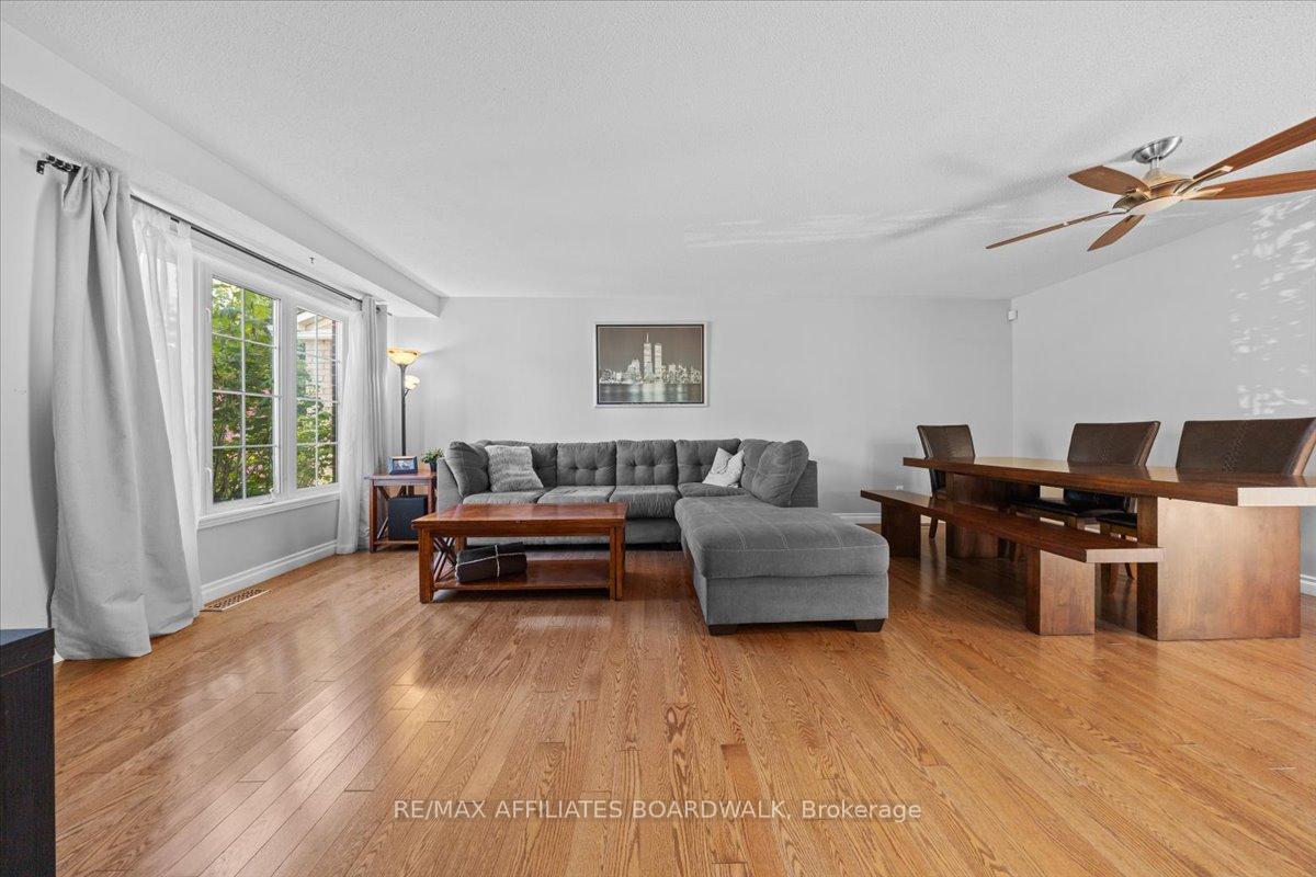 Photo 5 of 4 Castlemore Street, Ottawa, Barrhaven East — HOMEH